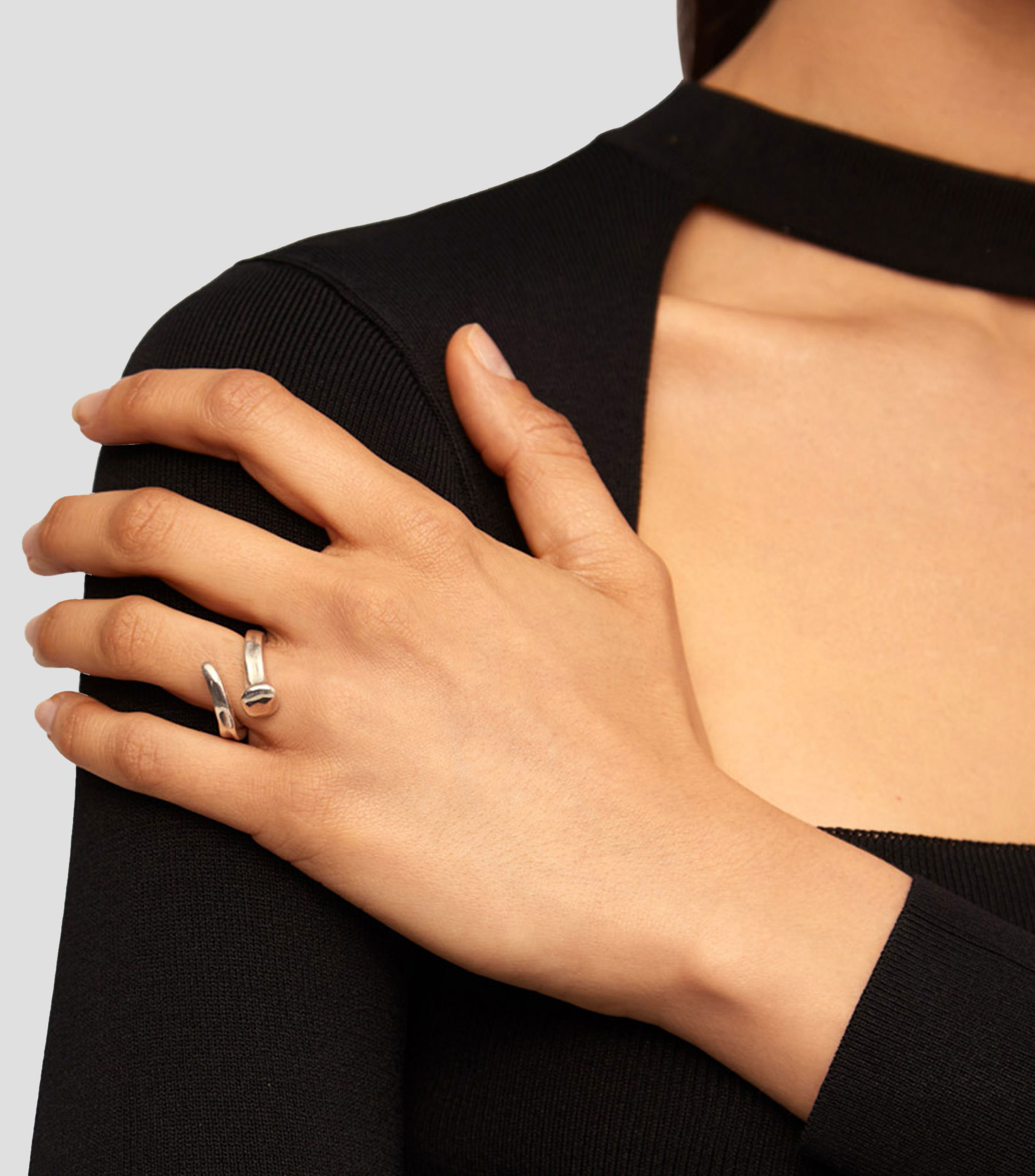 Anillo en plata entrelazado Mujer