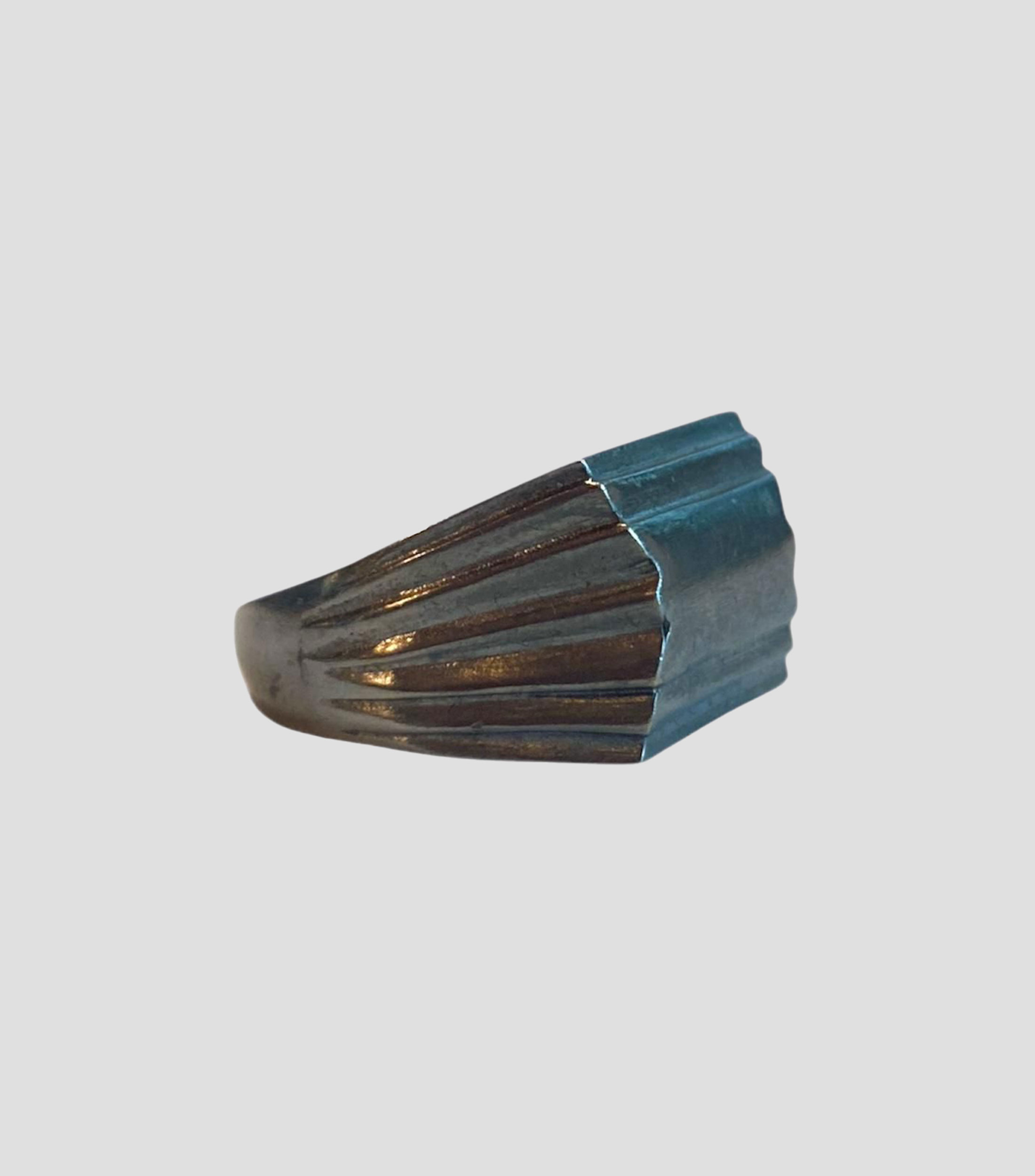 Anillo en plata .925 en forma de rectángulo con rayas Unisex