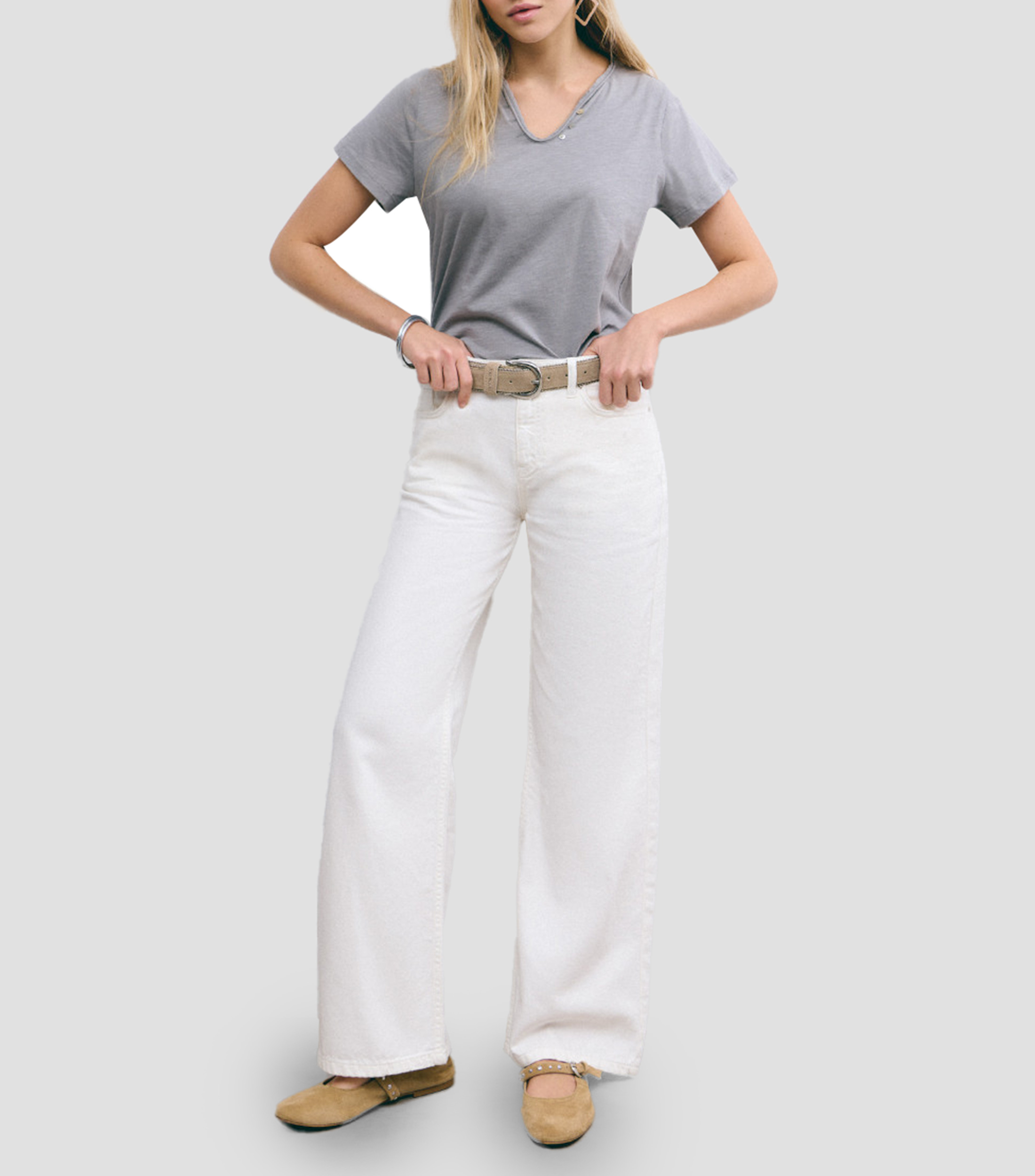 Playera cuello V manga corta Mujer