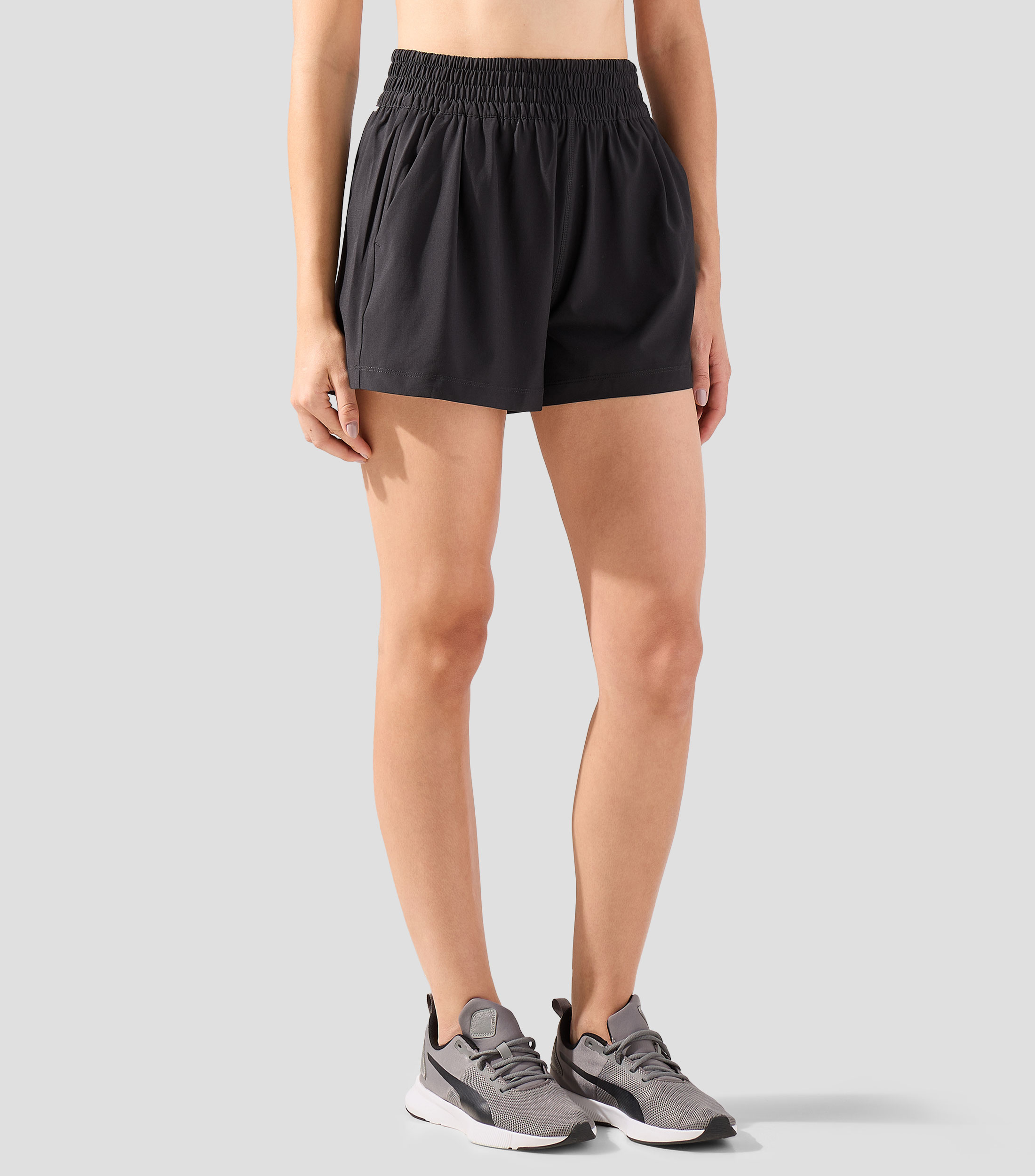 Short para entrenamiento liso Mujer