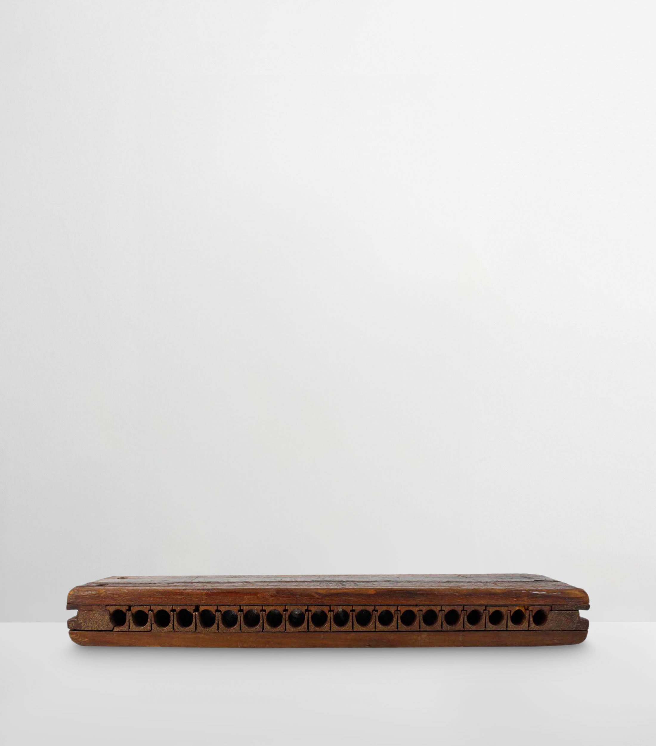 Caja decorativa con canaletas para puros en Madera