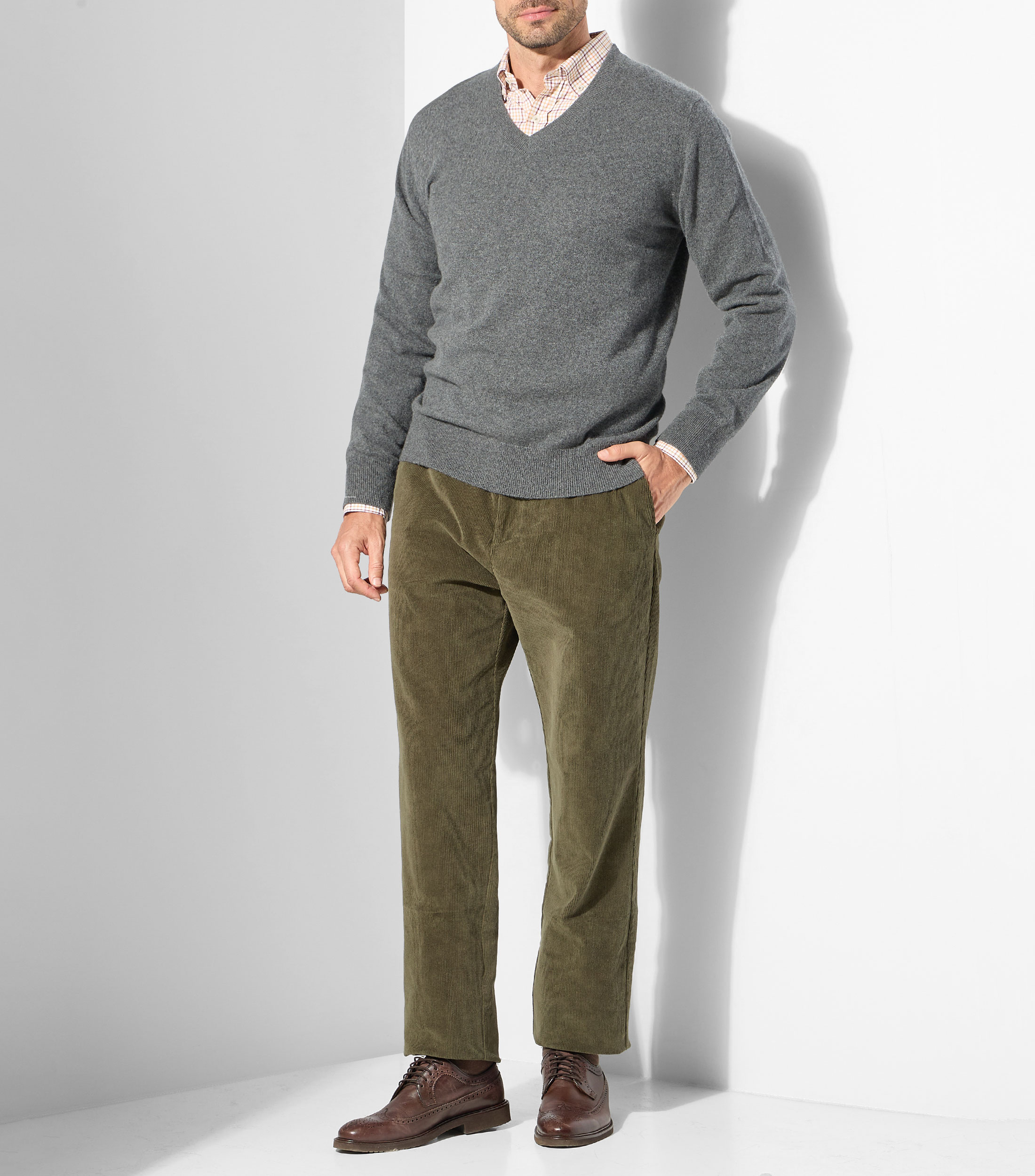Suéter cuello V Cashmere Hombre