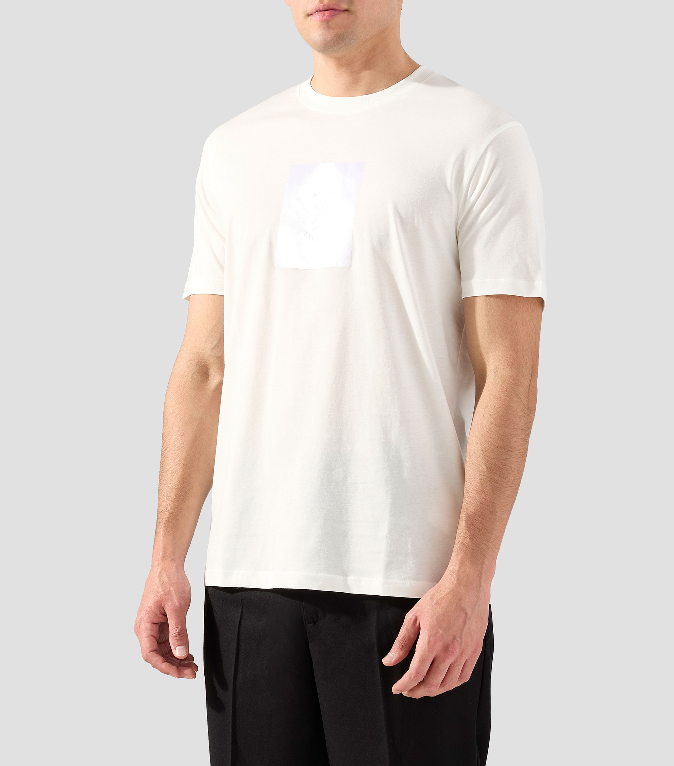 Playera cuello redondo manga corta estampada Hombre