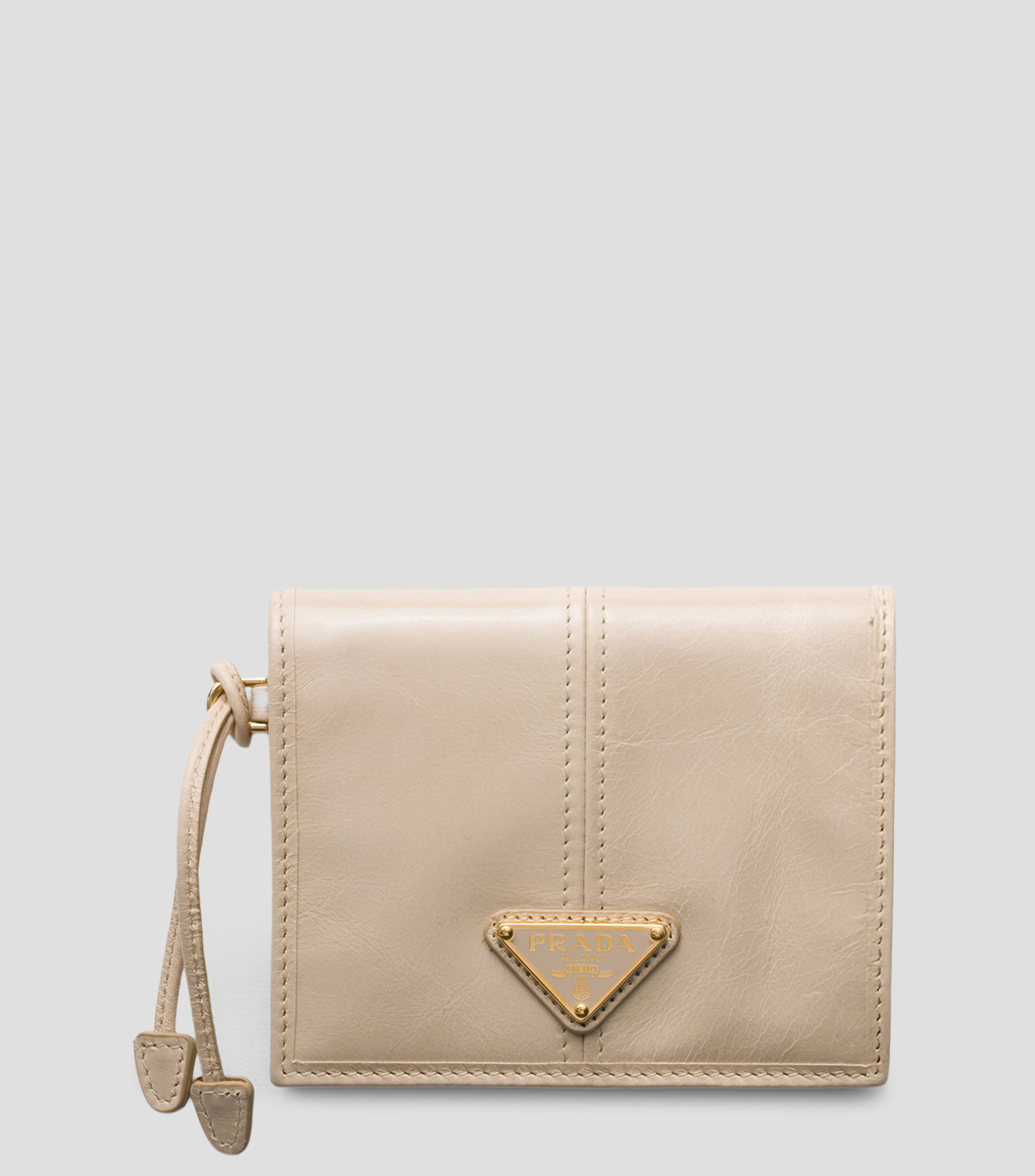 Cartera en piel con detalle texturizado Mujer
