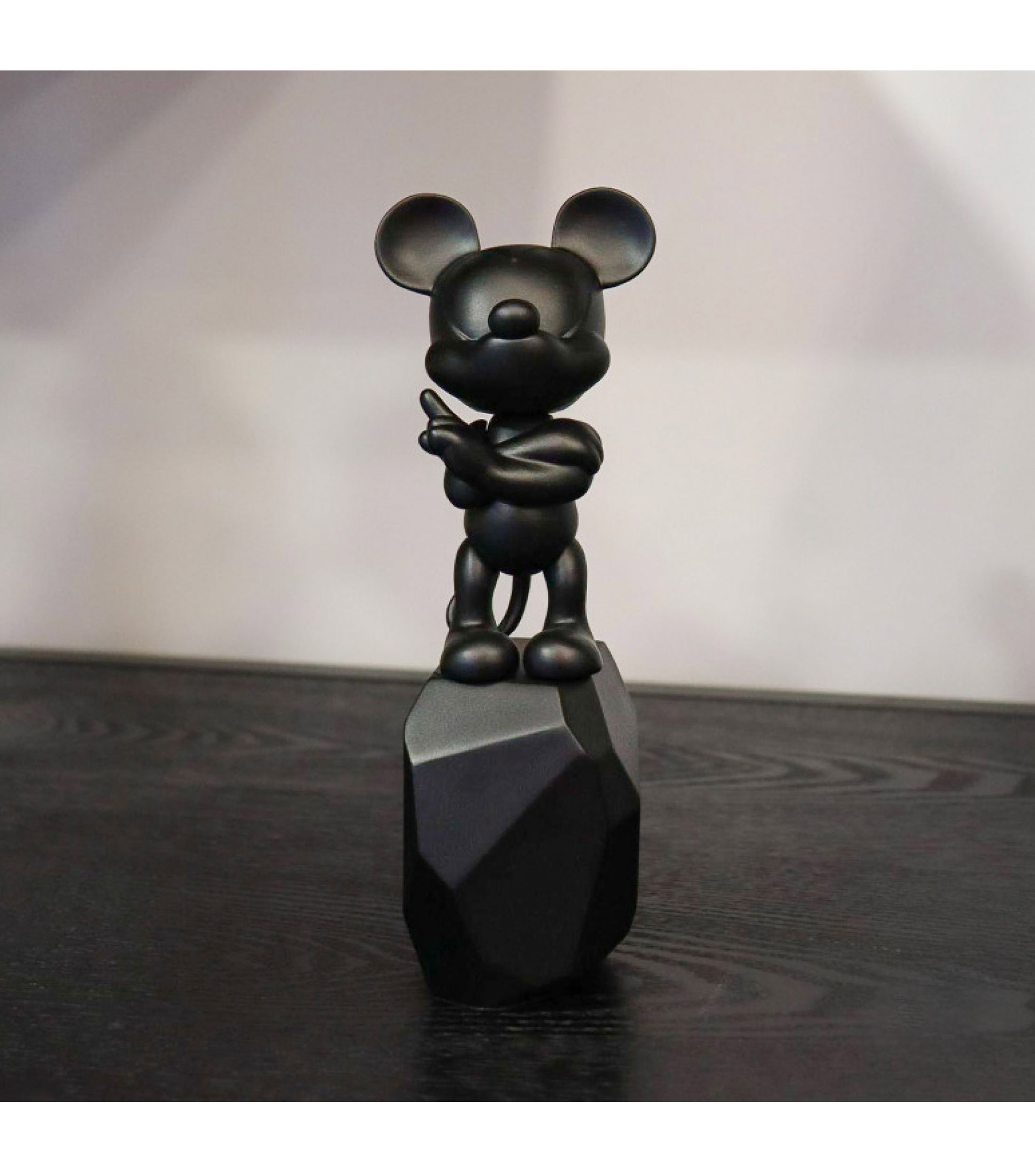 Figura Decorativa Mickey Rock Leblon Delienne x Arik Levy