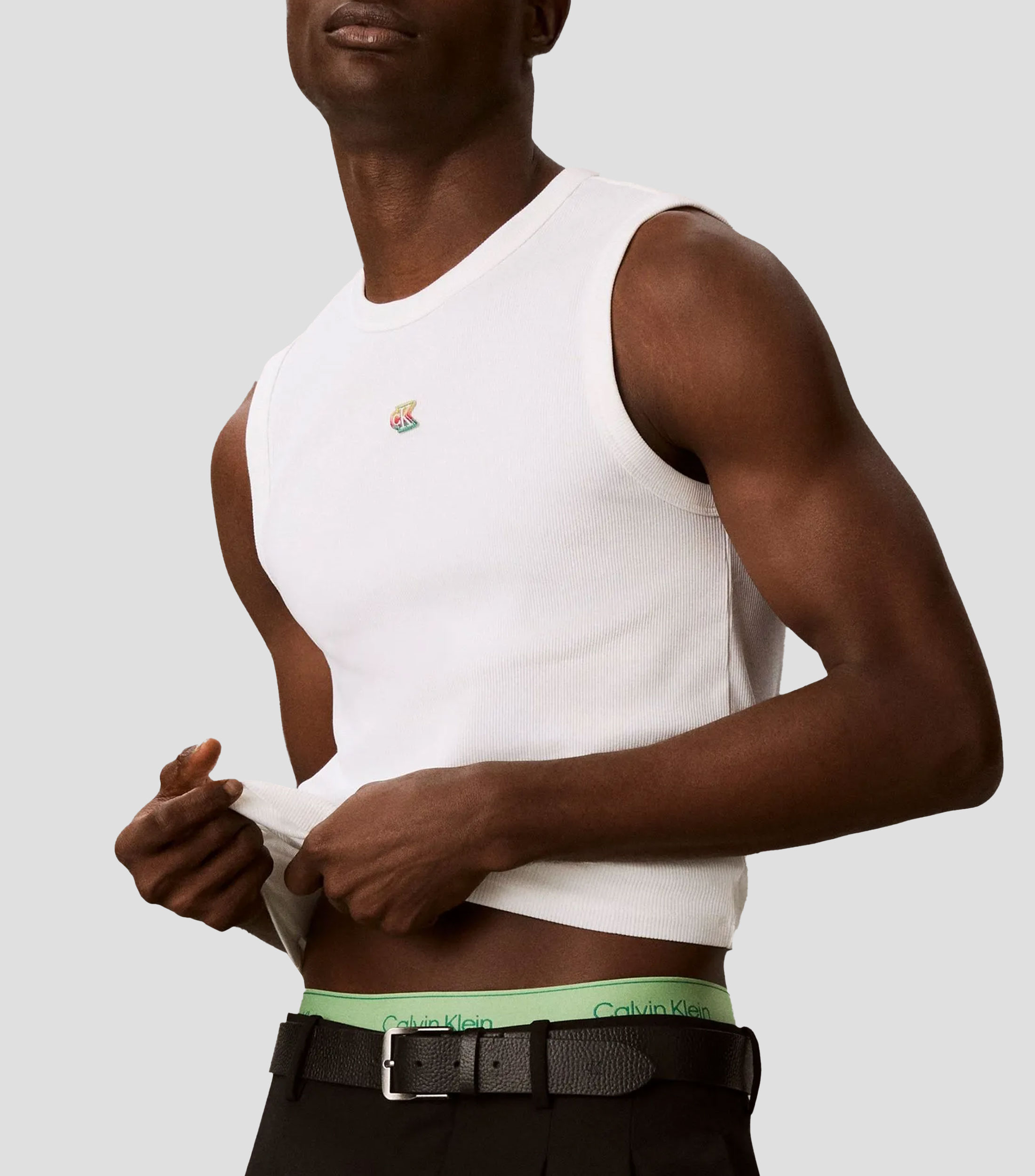 Playera cuello redondo sin mangas lisa Hombre