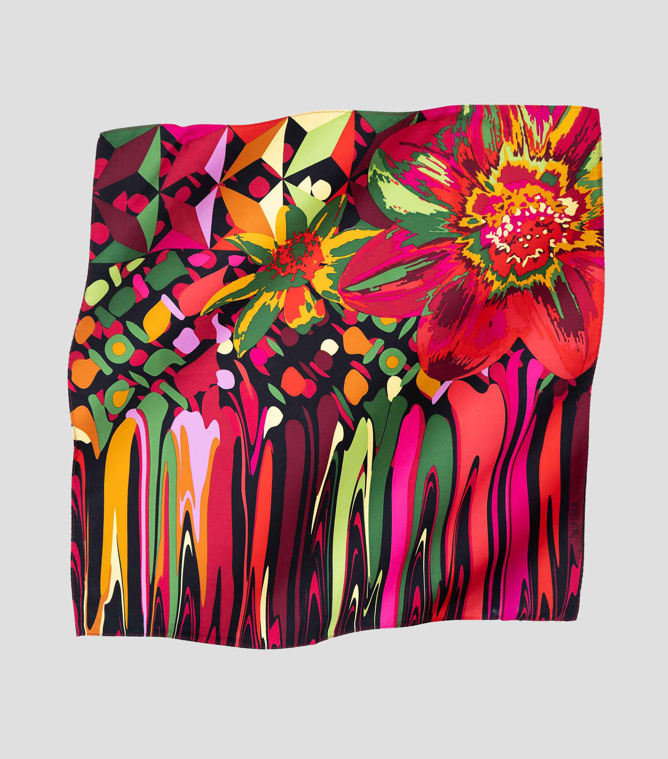 Mascada en seda negro con verde estampada Mujer