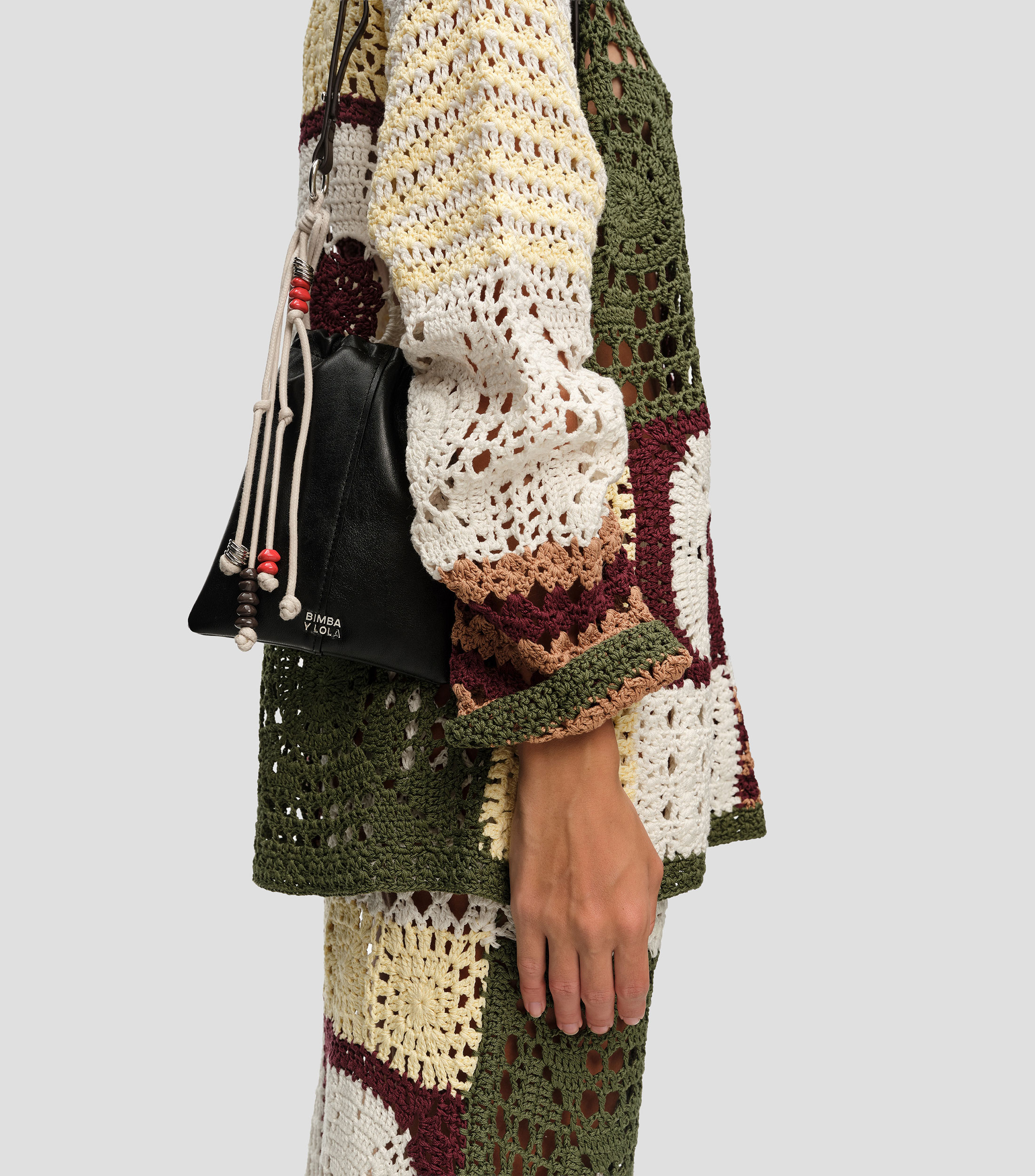 Bolsa mini crossbody negra en piel Paper lisa Mujer