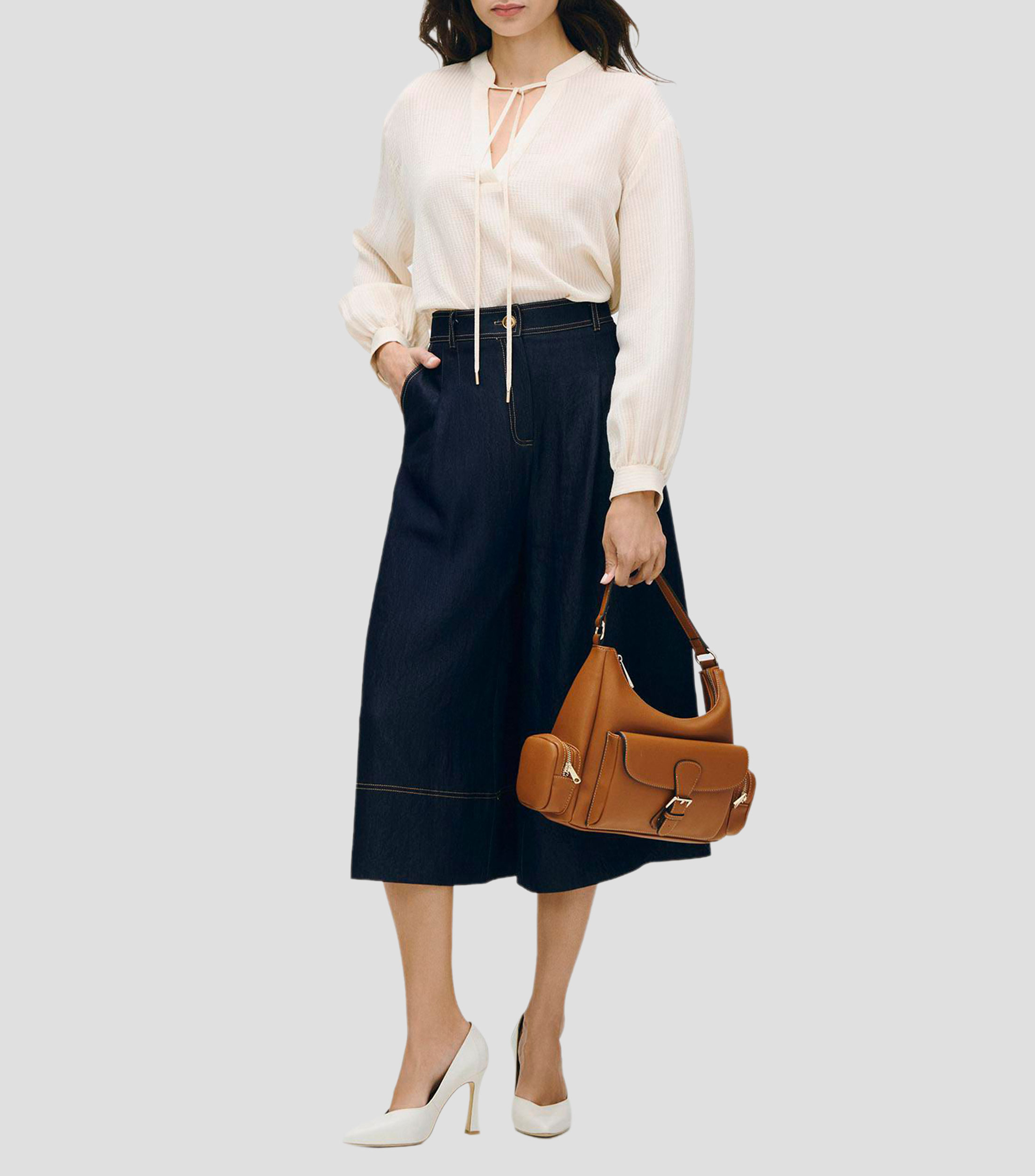 Blusa con textura a rayas yeso cuello mao con jaretas Mujer