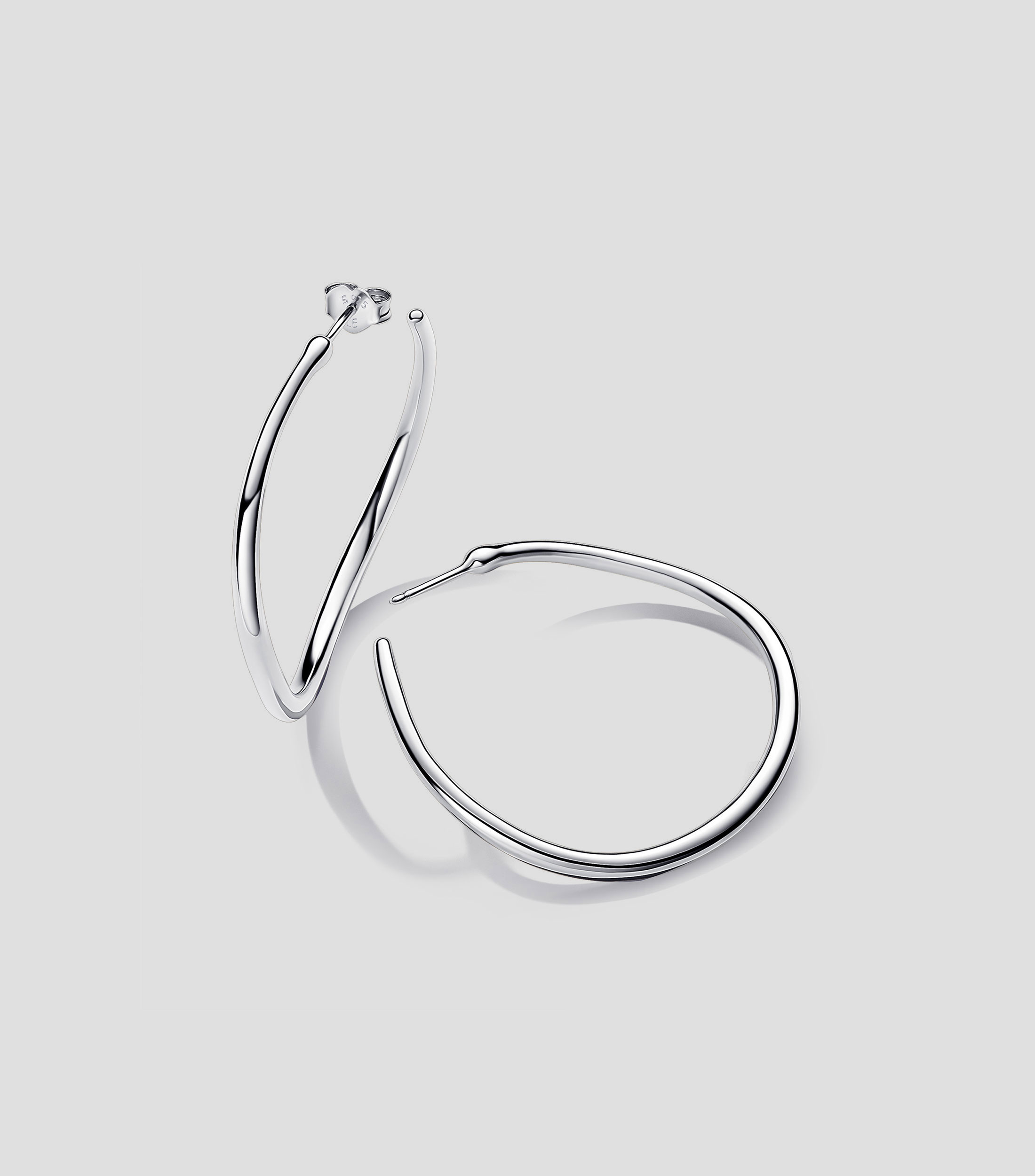 Aretes en plata .925 con forma organica Mujer