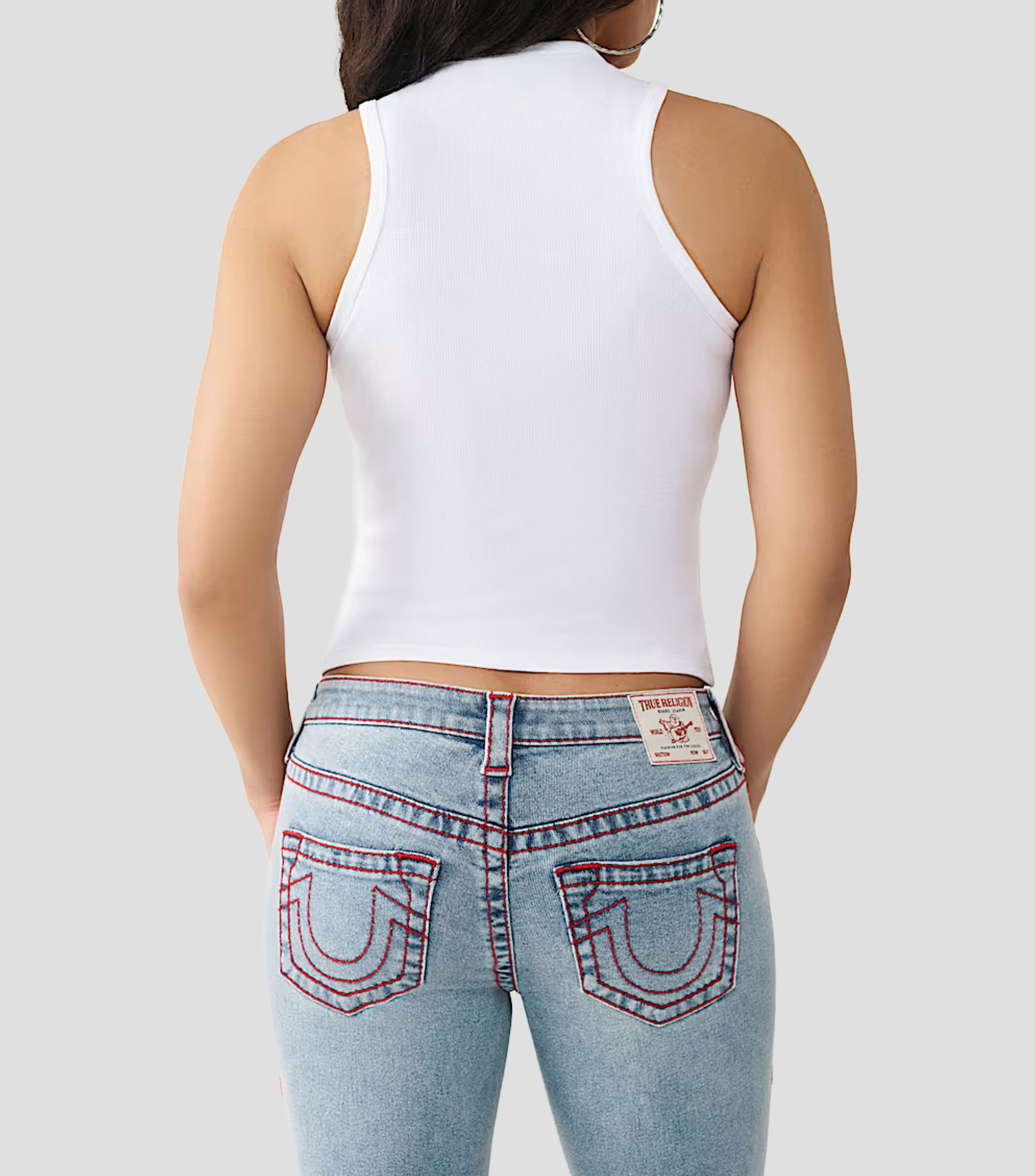 Playera cuello V sin mangas estampada Mujer