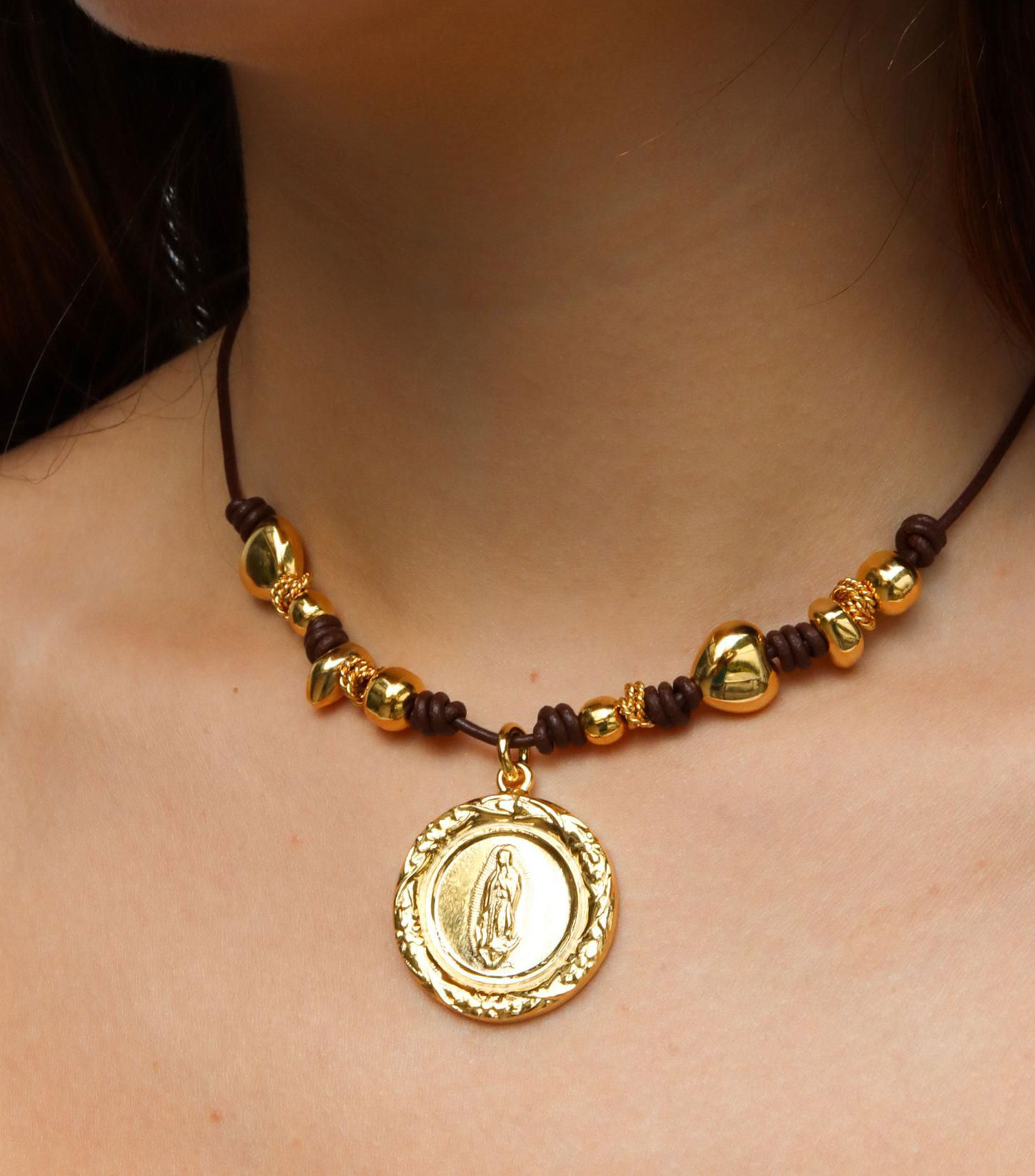 Collar en piel Virgen de Guadalupe Mujer