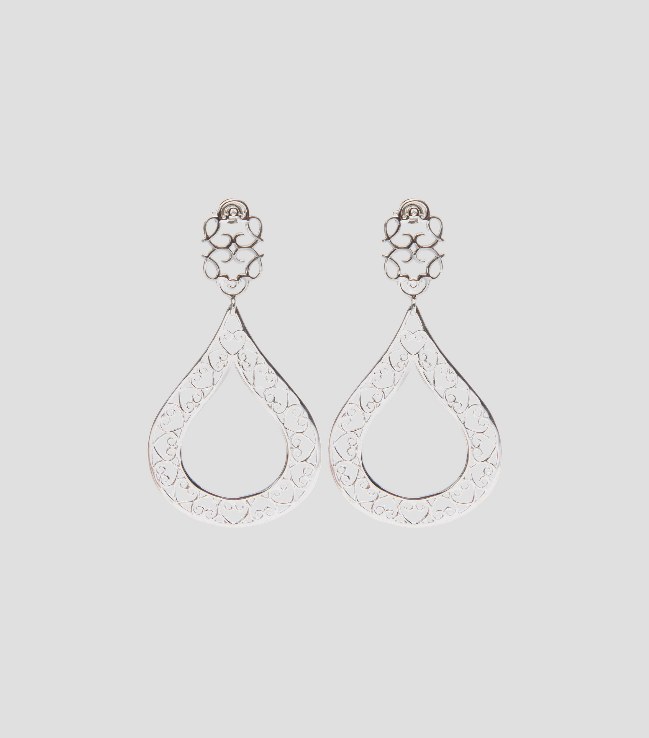 Aretes Gota con Corazones en plata .925 Mujer