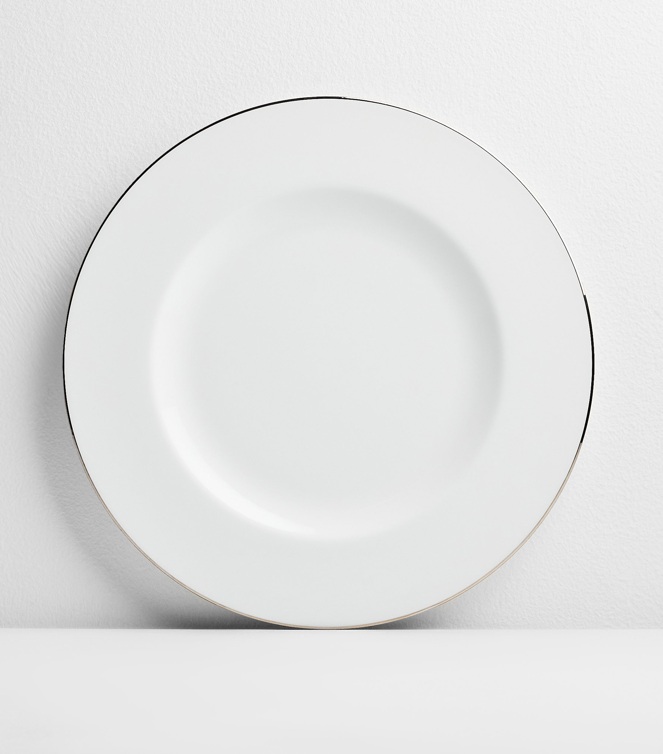 Plato Llano Anmut Platinum 1 con linea plateada