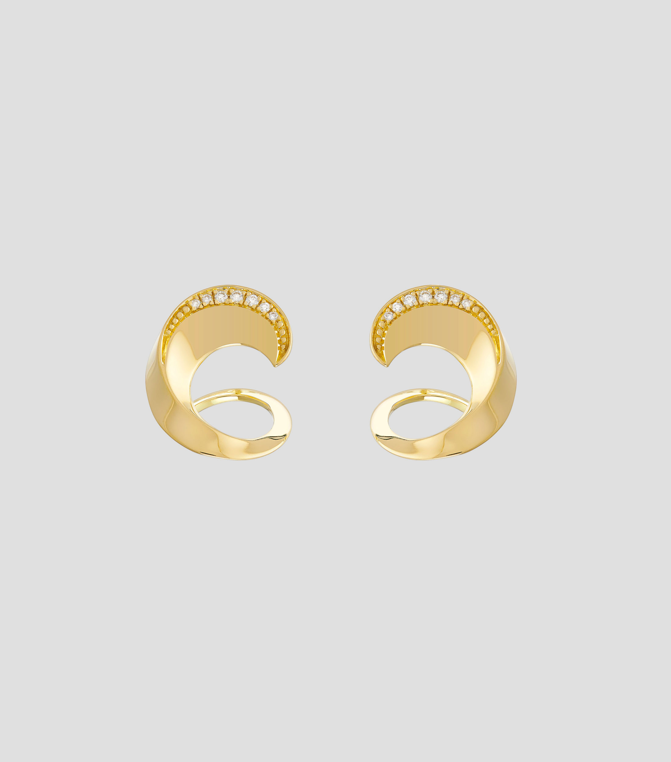 Aretes en oro 18 Kilates con incrustación de diamantes Mujer
