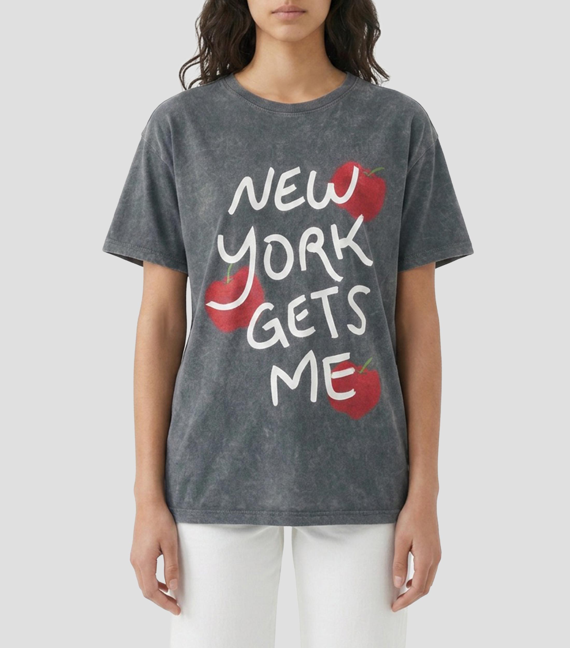 Playera cuello redondo manga corta estampada New York Mujer