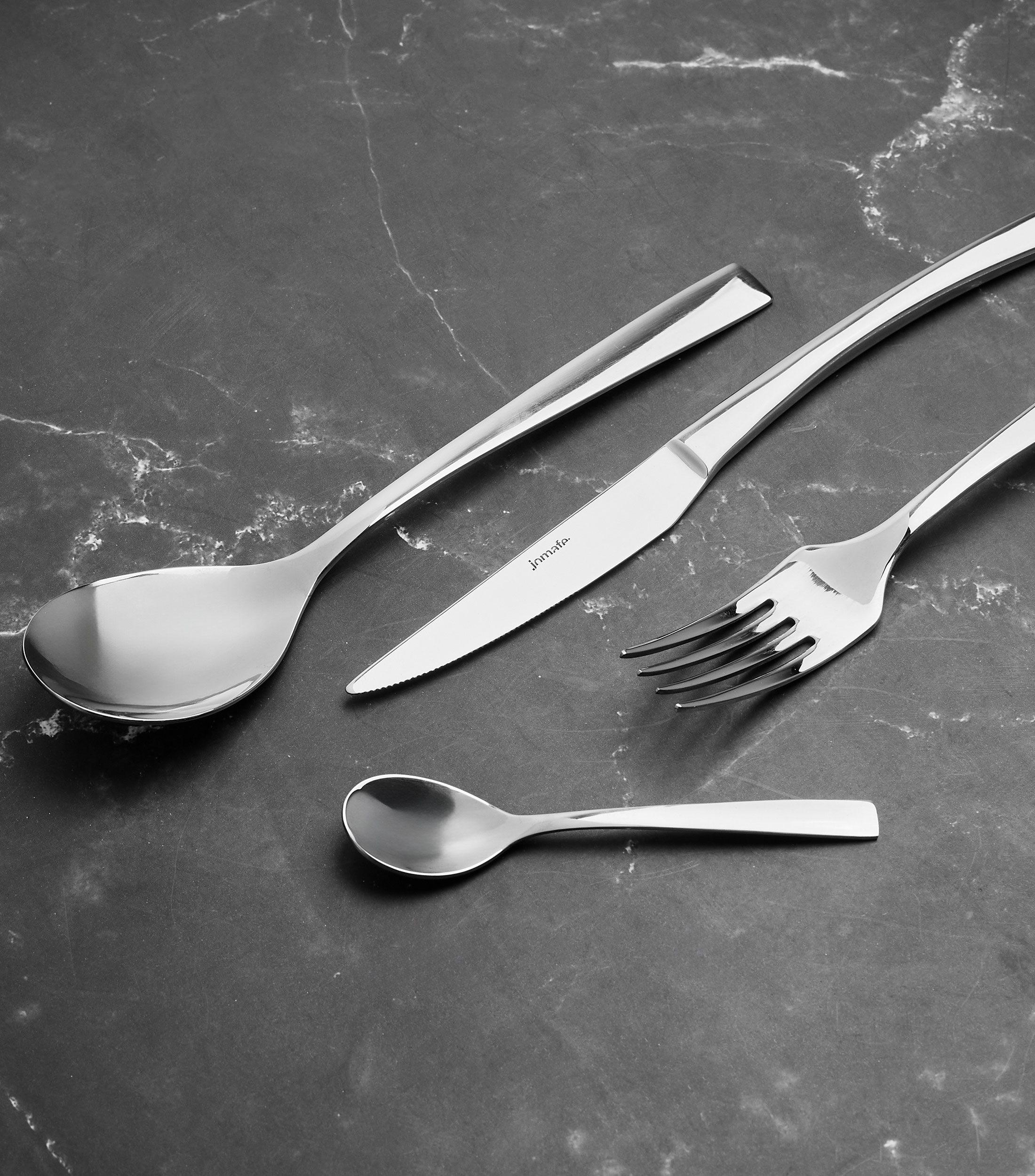 Set de Cubiertos 24 piezas Helsinquia en acero inoxidable
