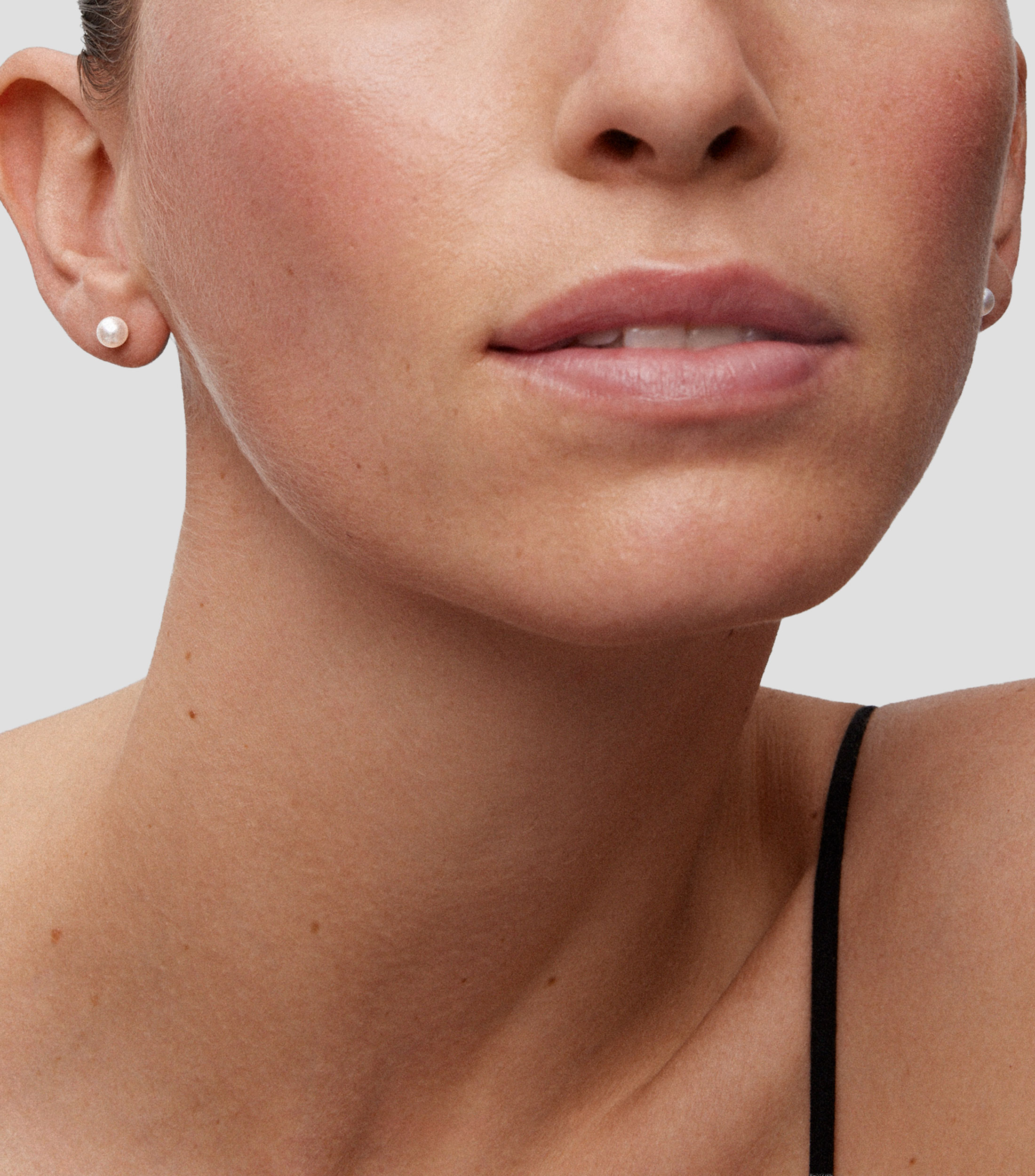 Aretes en oro amarillo de 18 kilates con perlas Mujer