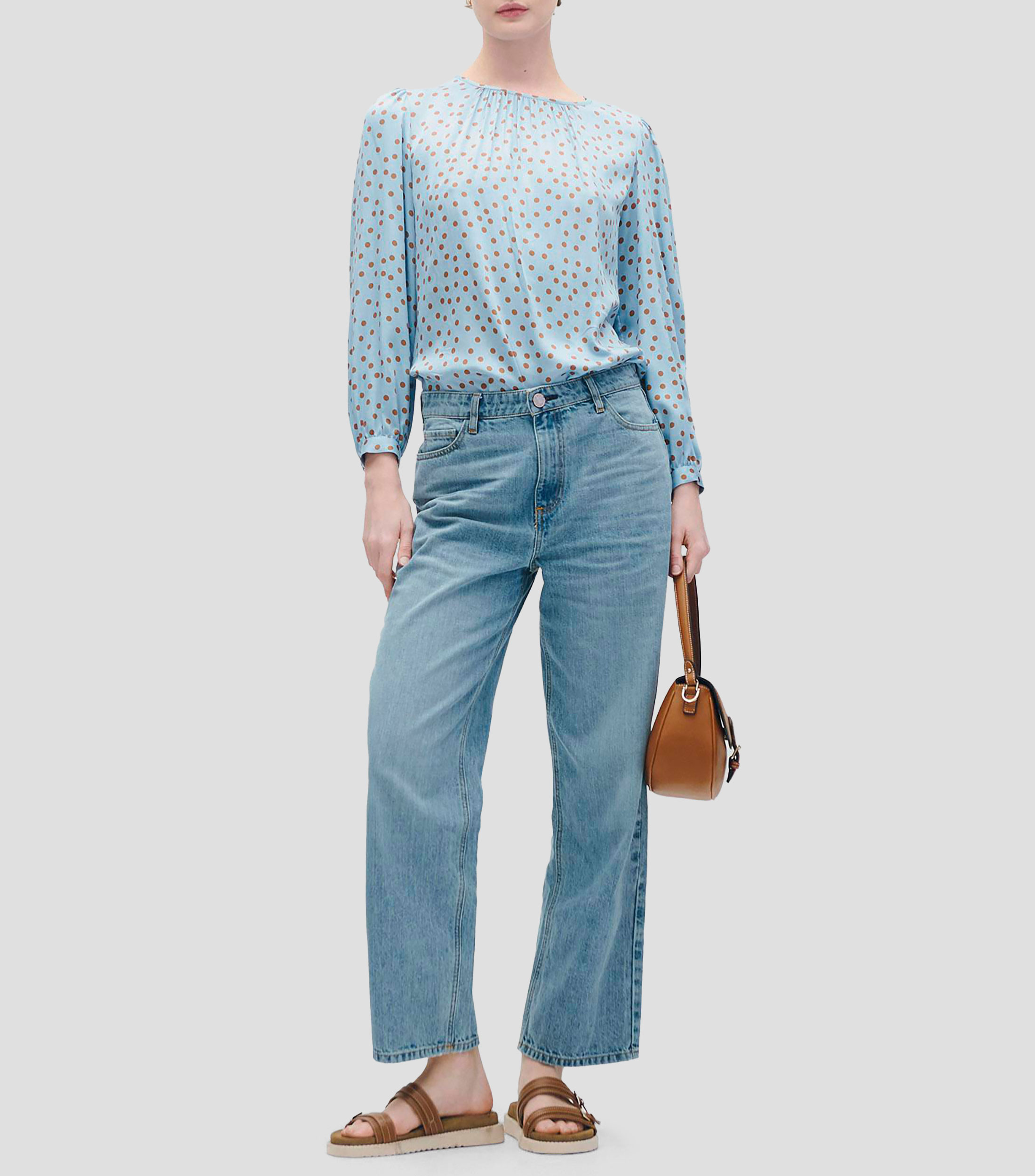 Blusa de Satín Azul Aura Lunares y Frunces Mujer