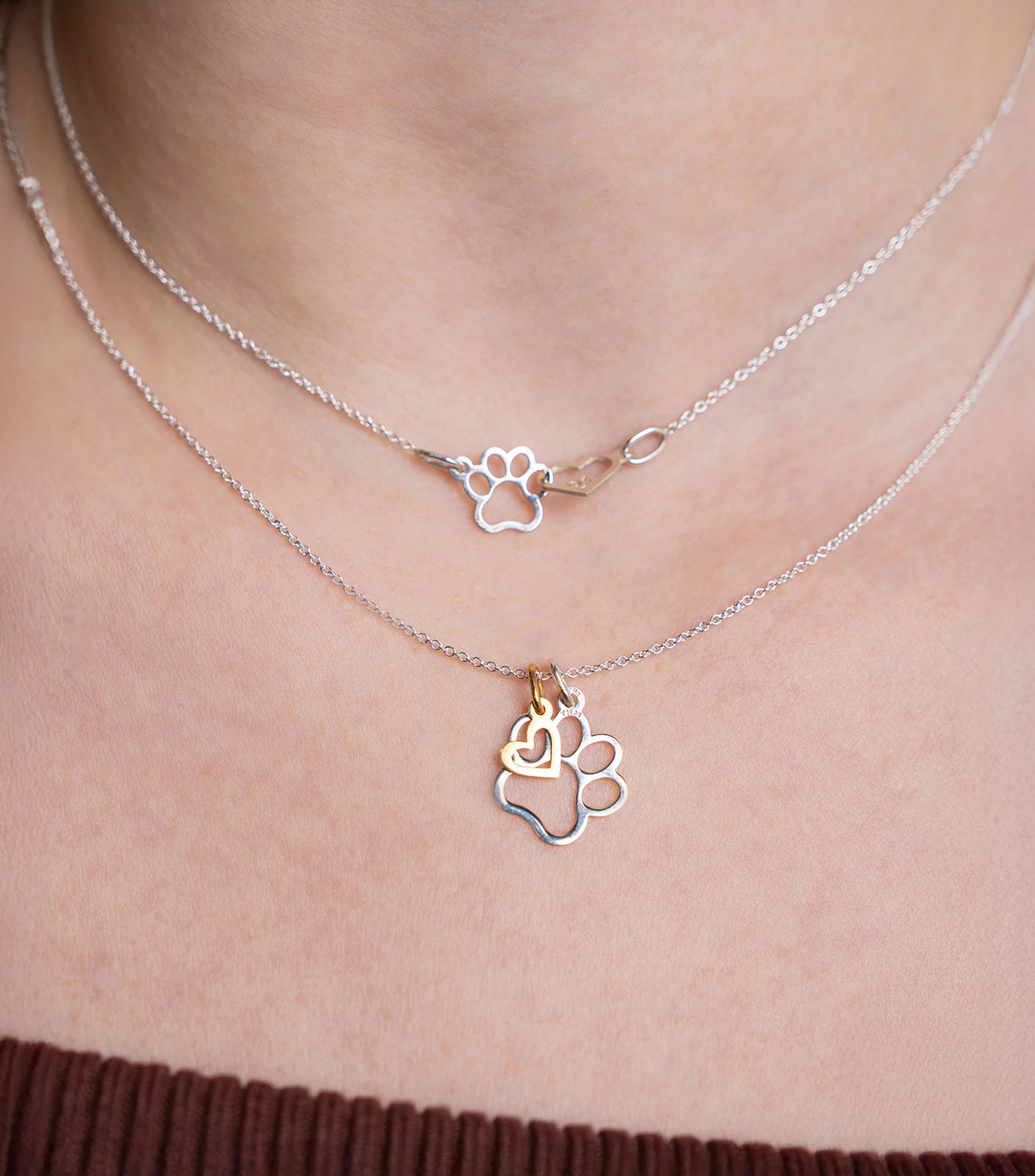 Dije con cadena en plata .925 Huellita enlazada Mujer