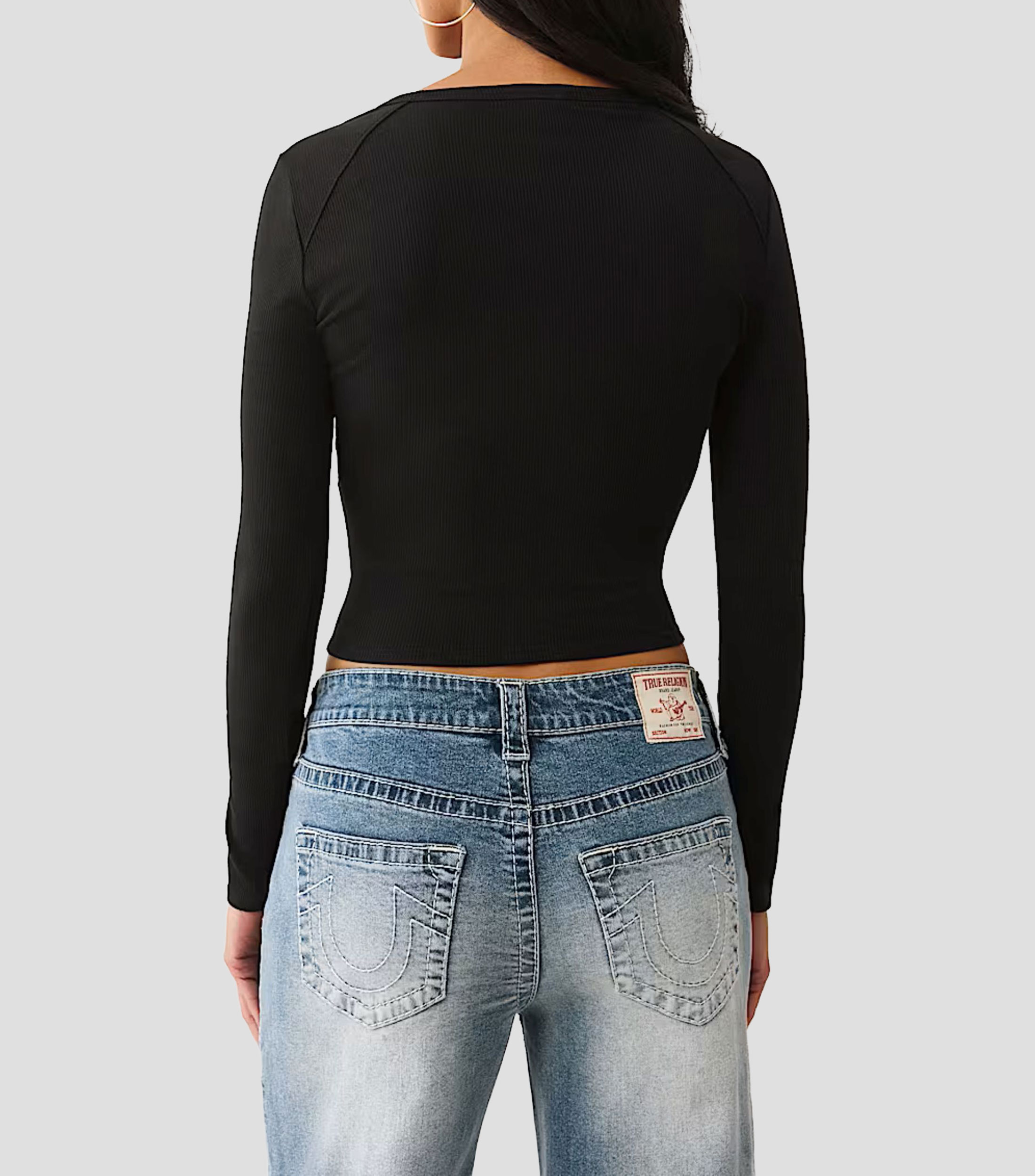 Playera cuello V manga larga estampado Mujer