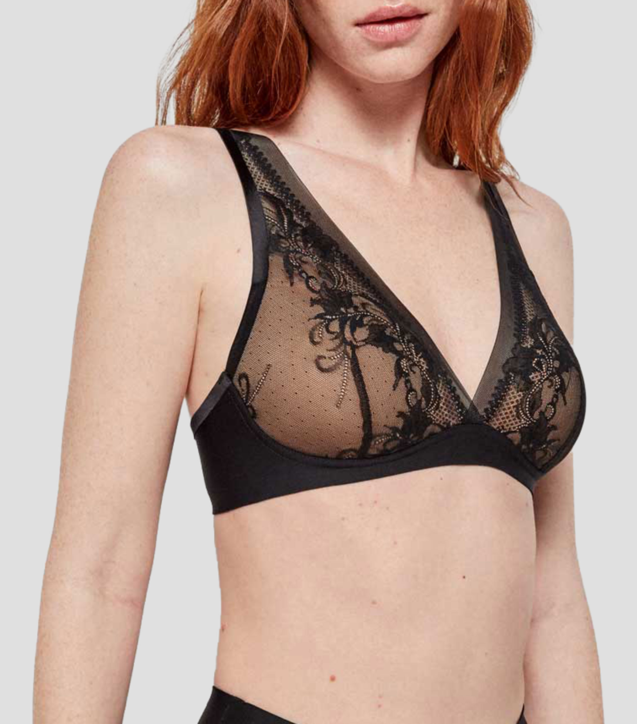 Bralette triangular de encaje