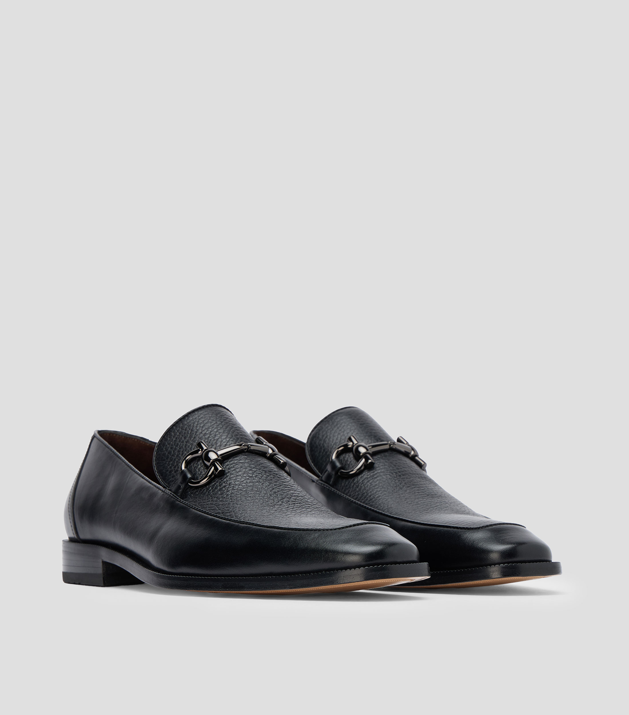 Mocasines con hebilla en piel Hombre