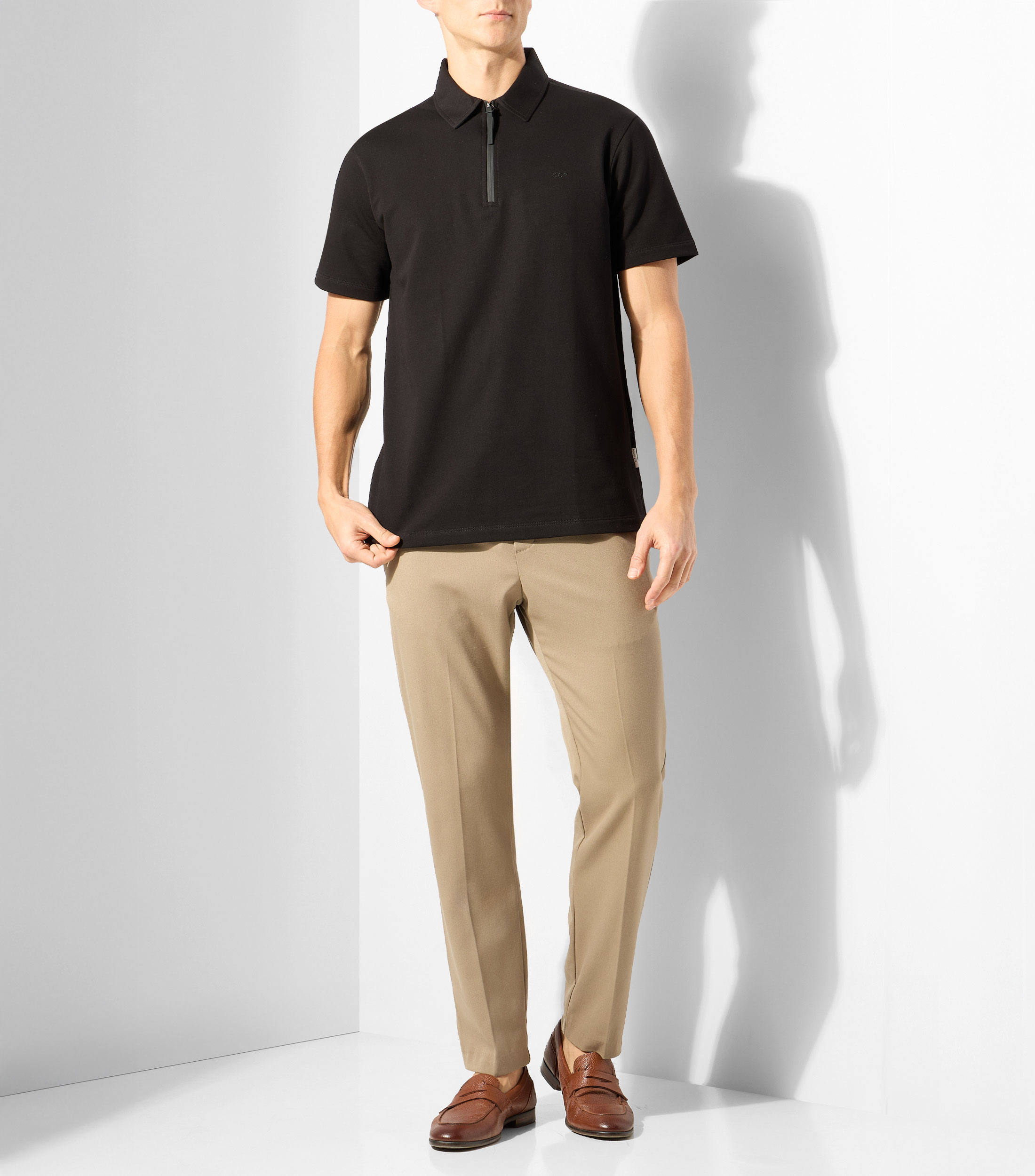 Playera cuello tipo polo manga corta lisa Hombre