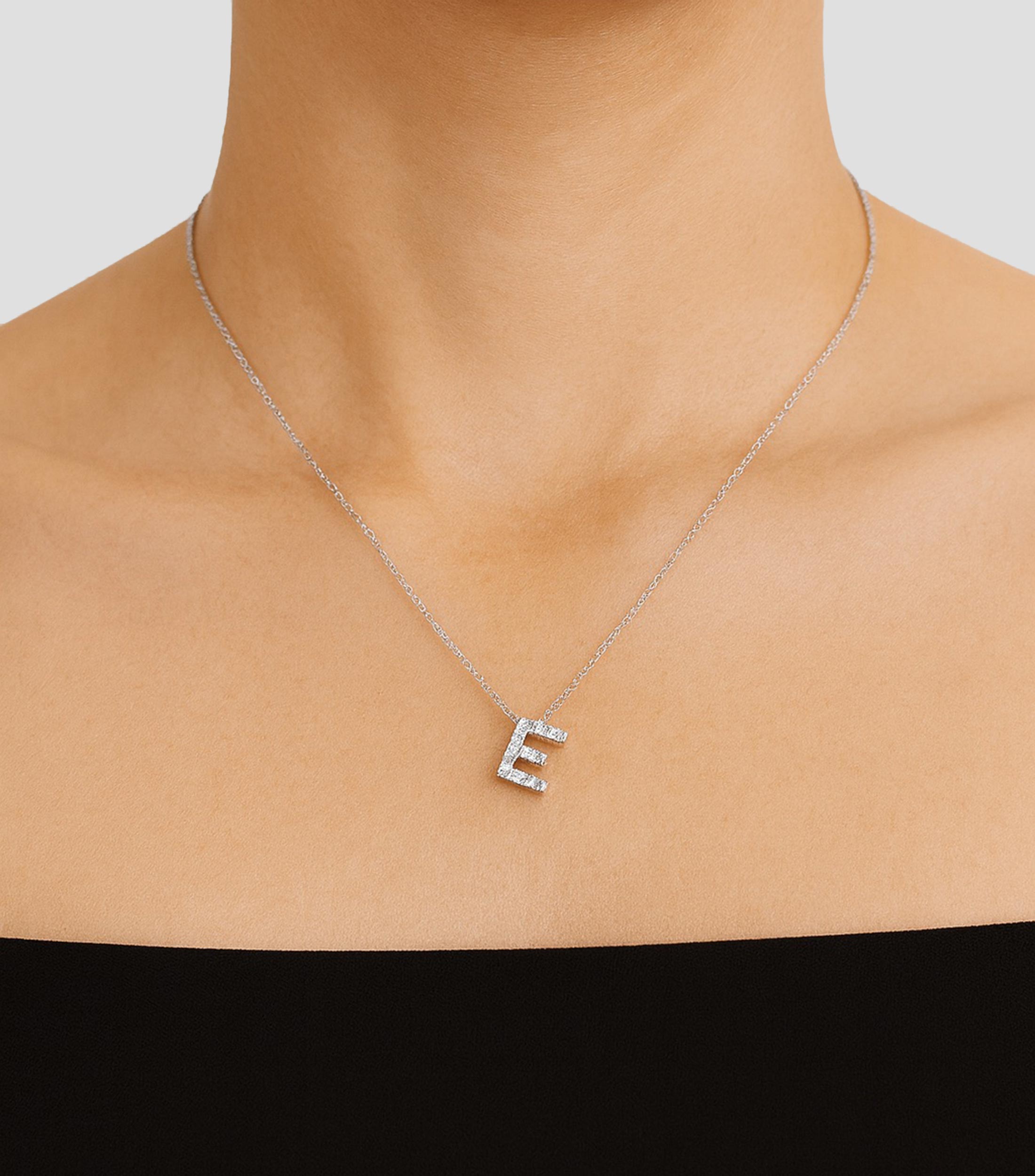 Collar "E" en oro blanco de 18 Kilates Love Letter Mujer