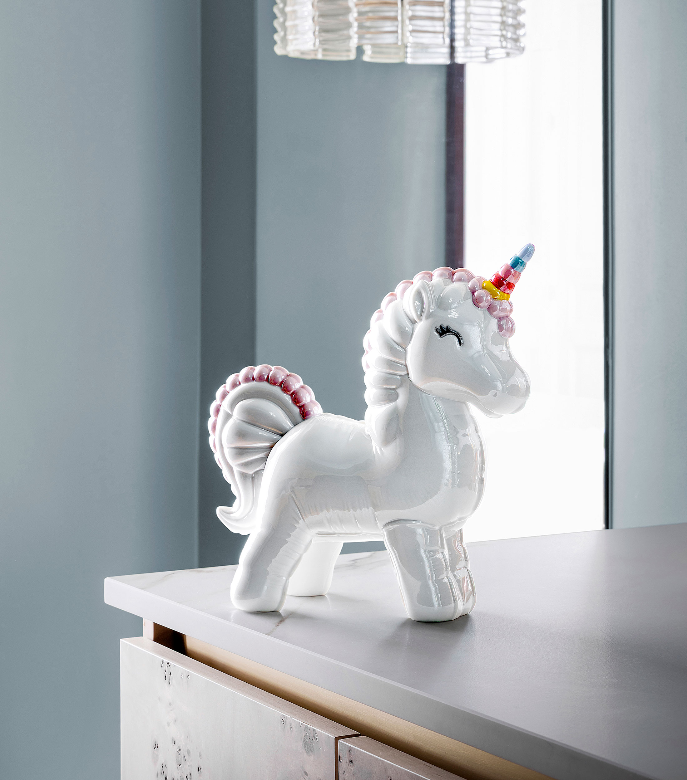 Unicornio de porcelana