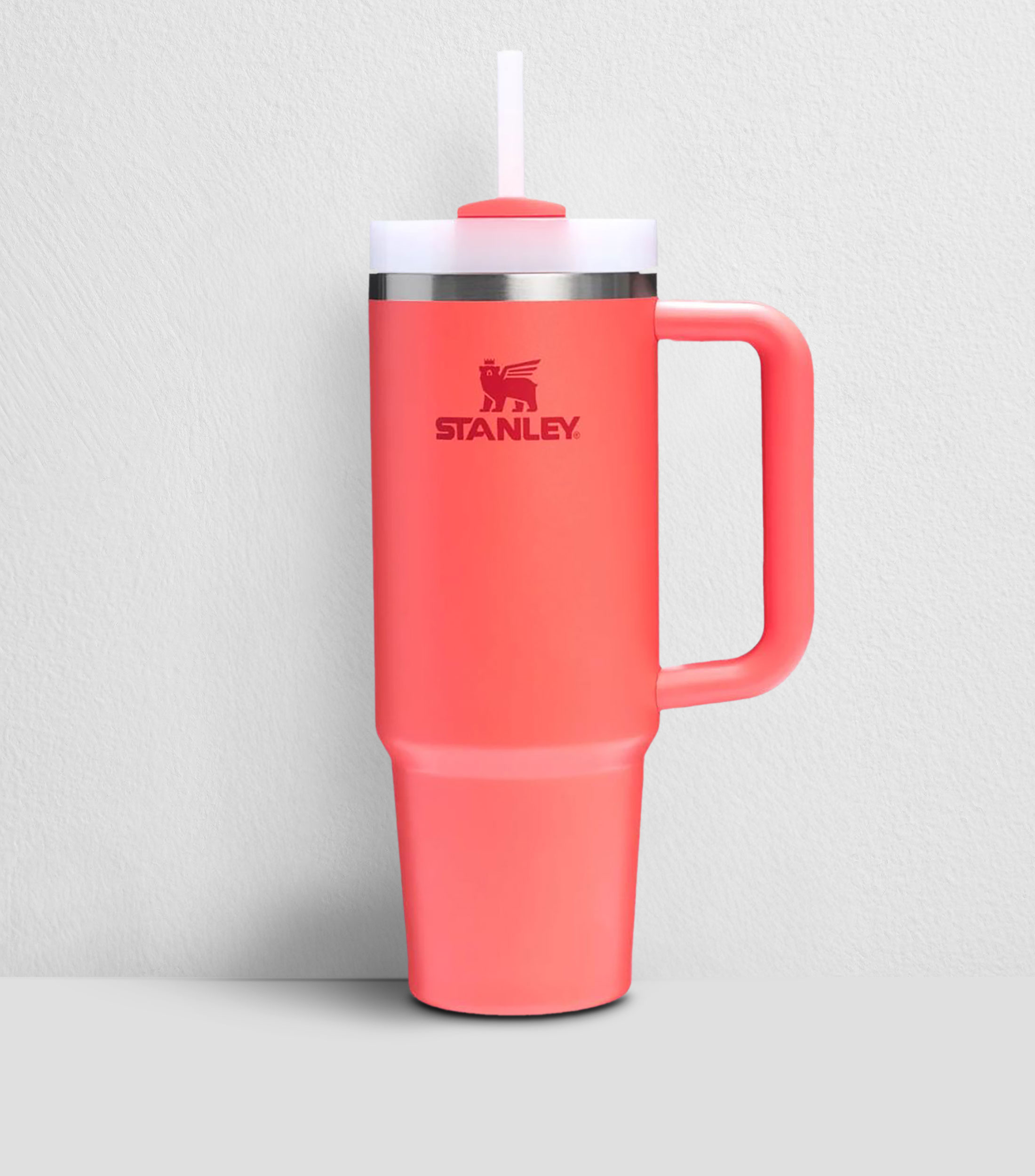 Termo Stanley Quencher Hot Coral en acero inoxidable con popote, 887 ml