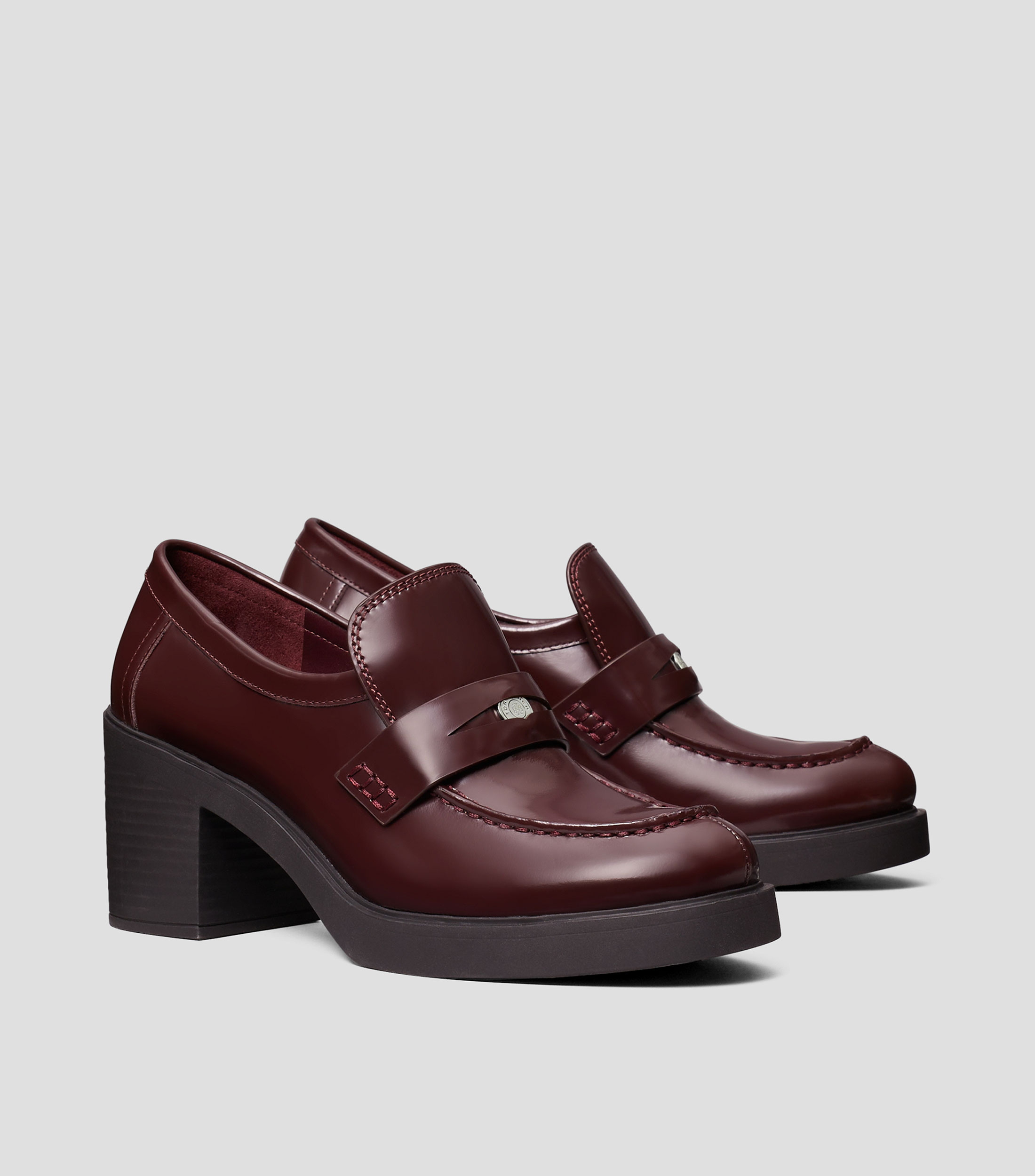 Zapatos de tacón medio