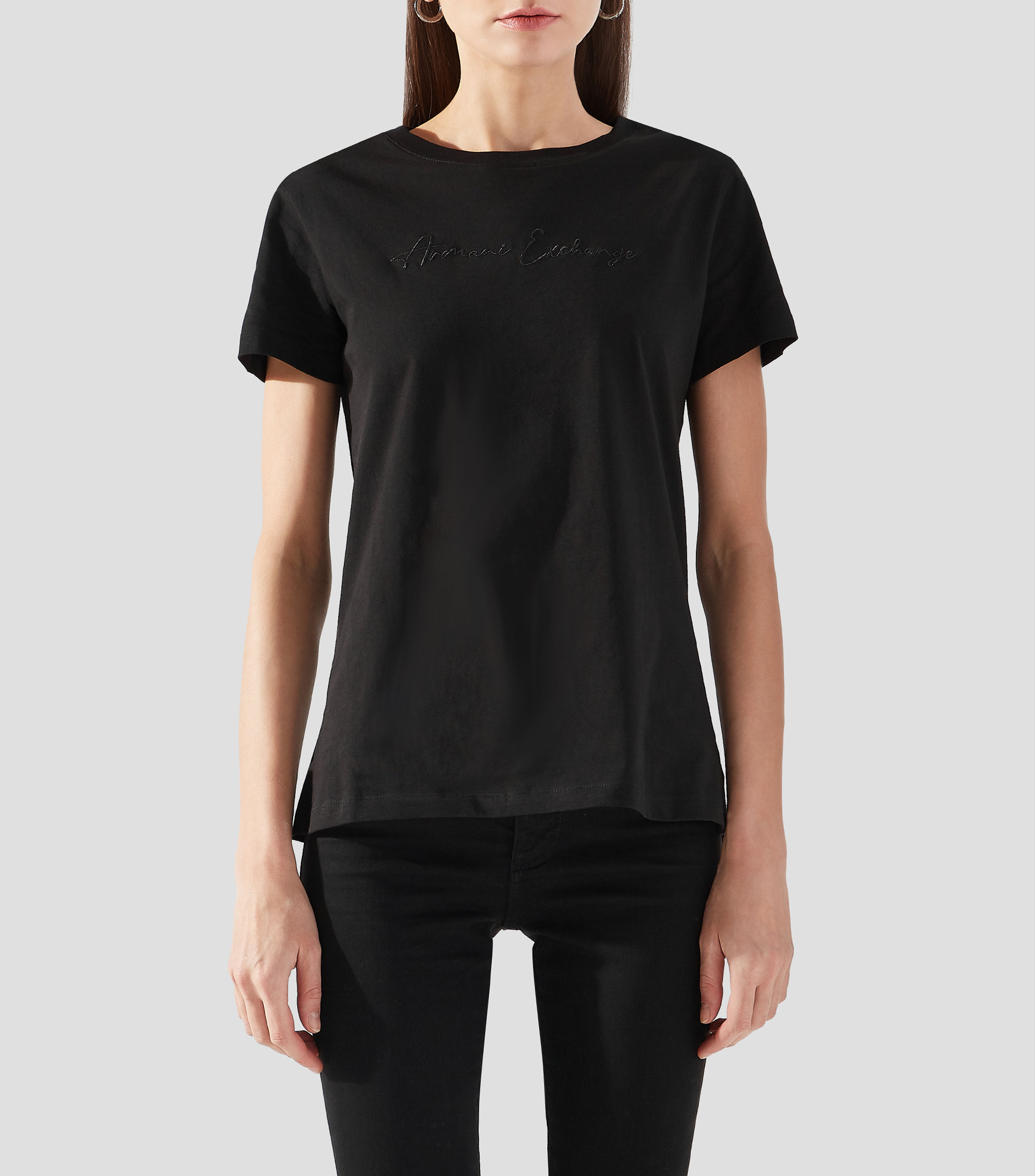 Playera cuello redondo manga corta y bordado Mujer