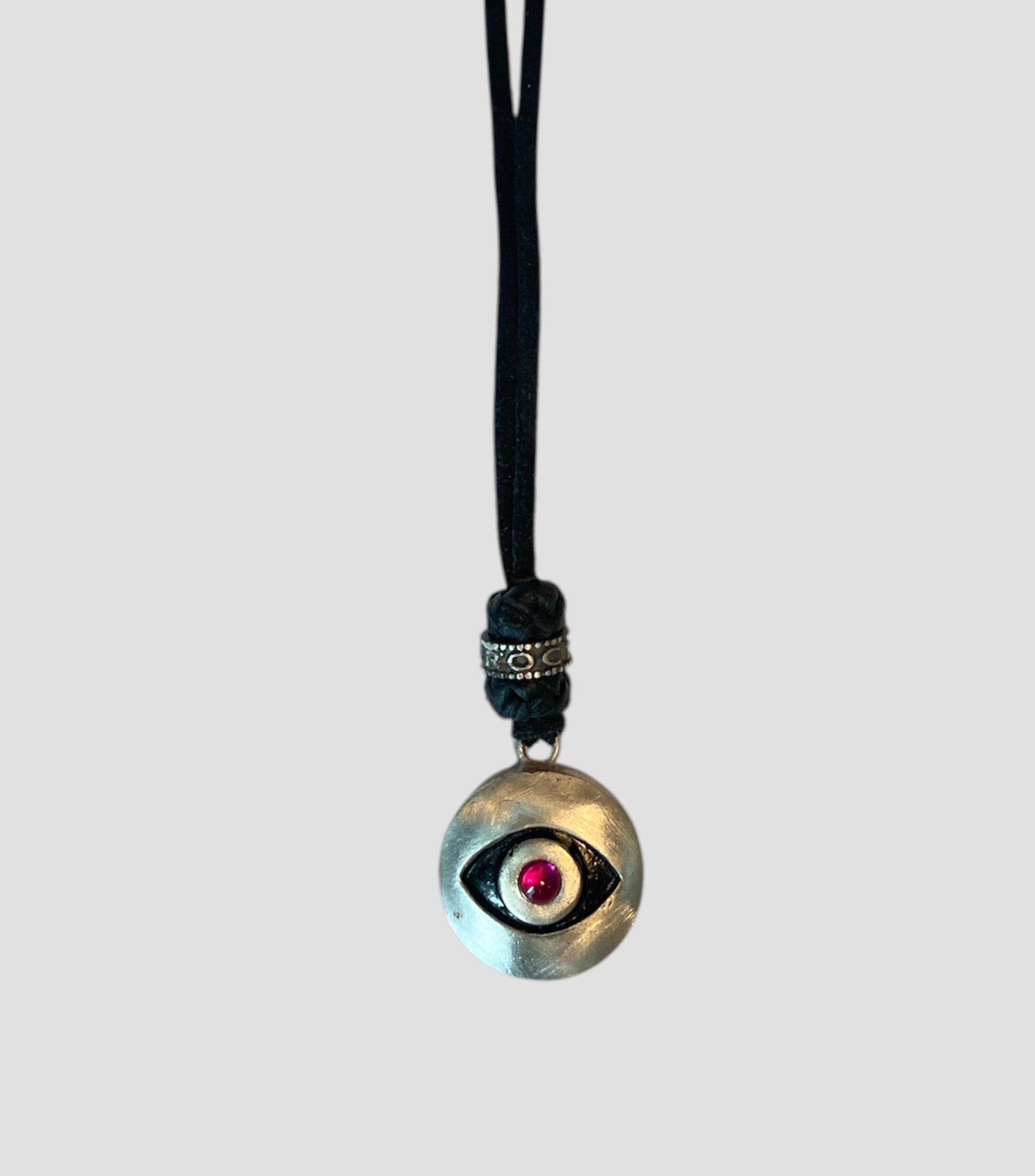Collar Ojo Hombre