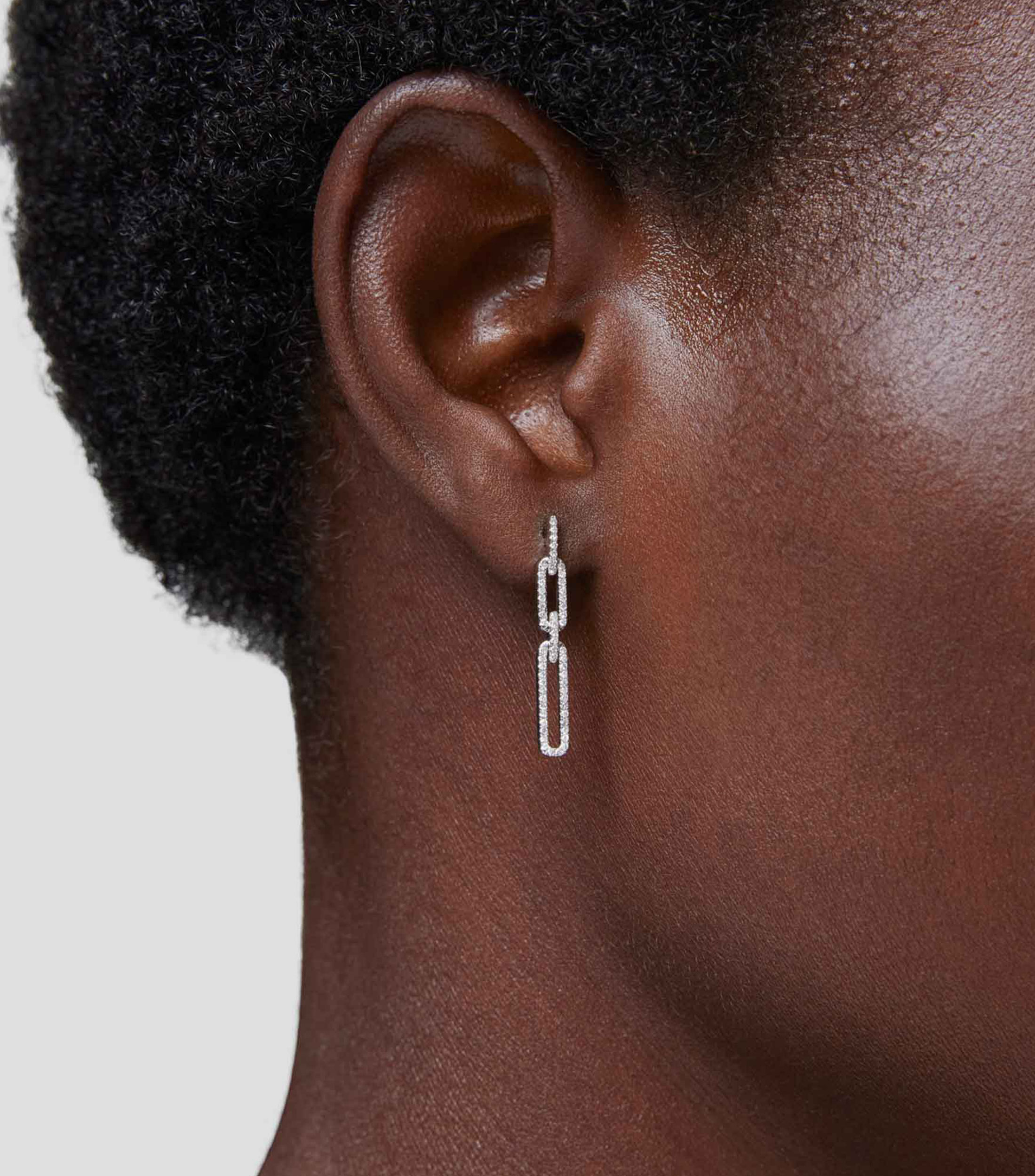 Aretes largos ovales de oro blanco 18 Kilates con diamantes Les Classiques Mujer