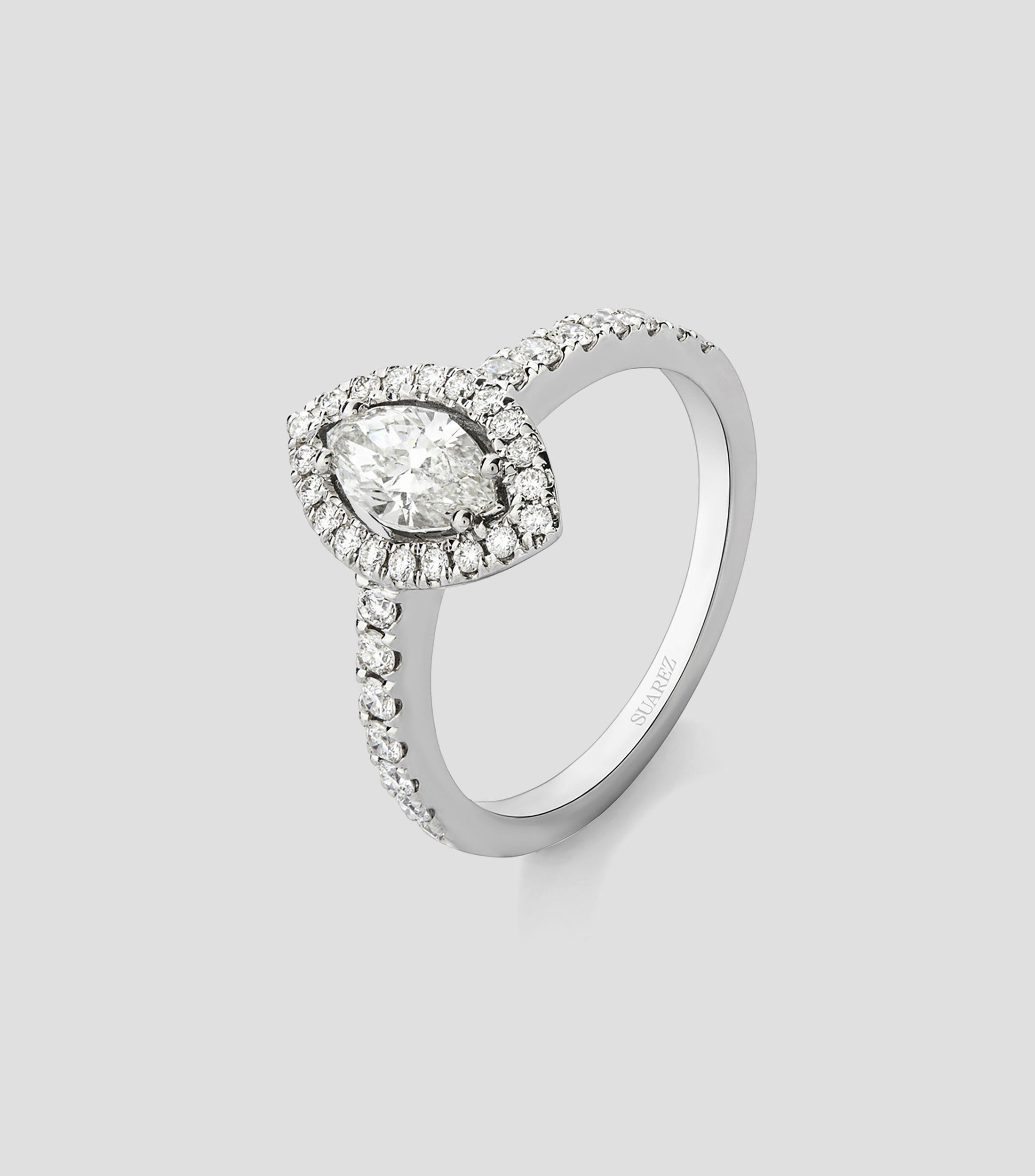 Anillo en Oro blanco con diamantes Mujer