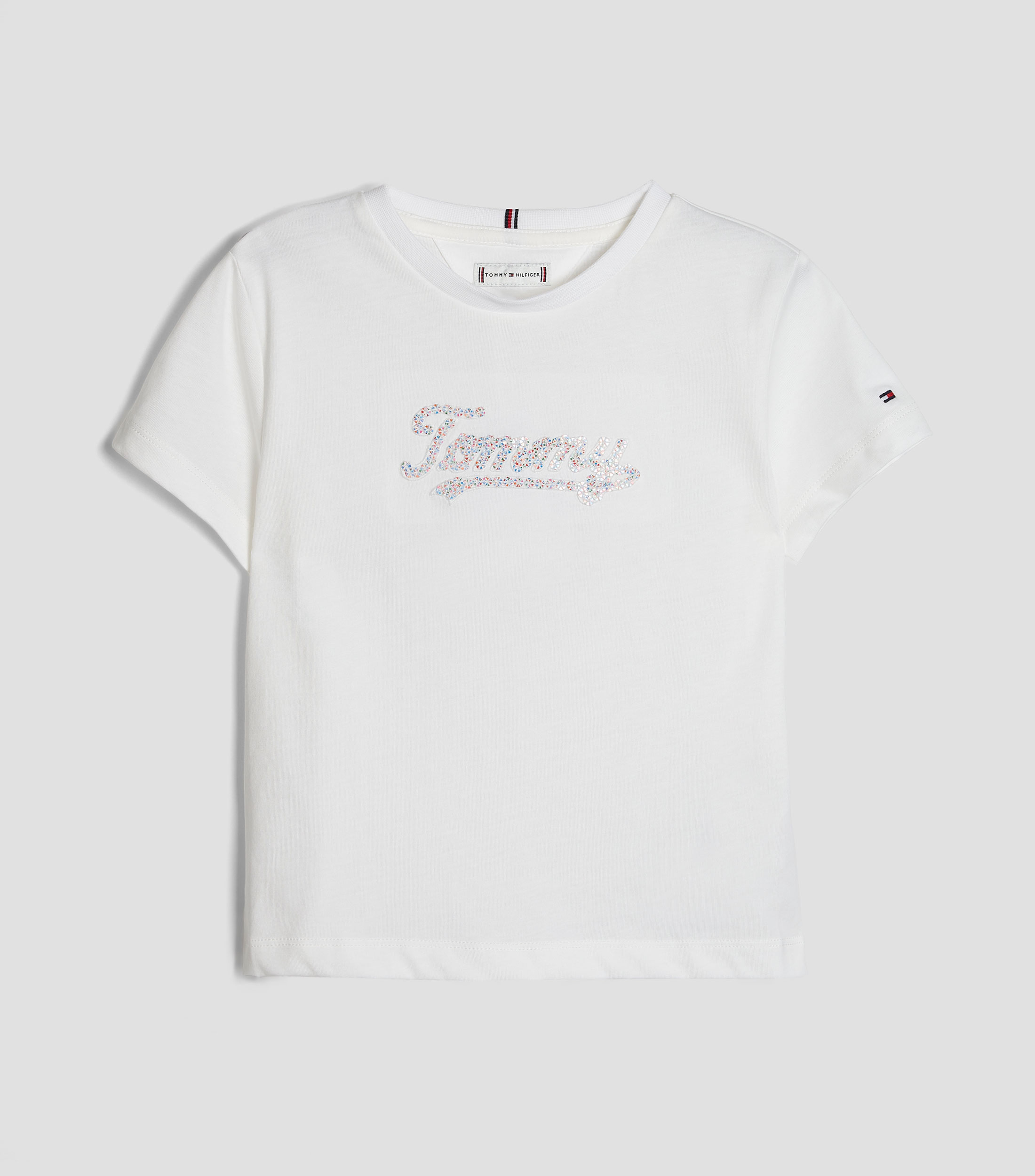 Playera cuello redondo de manga corta con bordado Niña