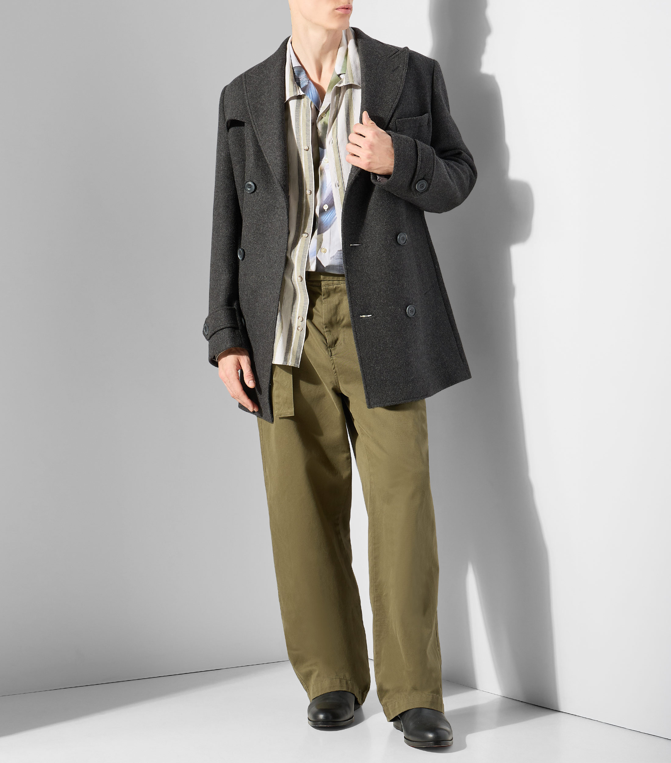 Pantalón con cinturón Hombre
