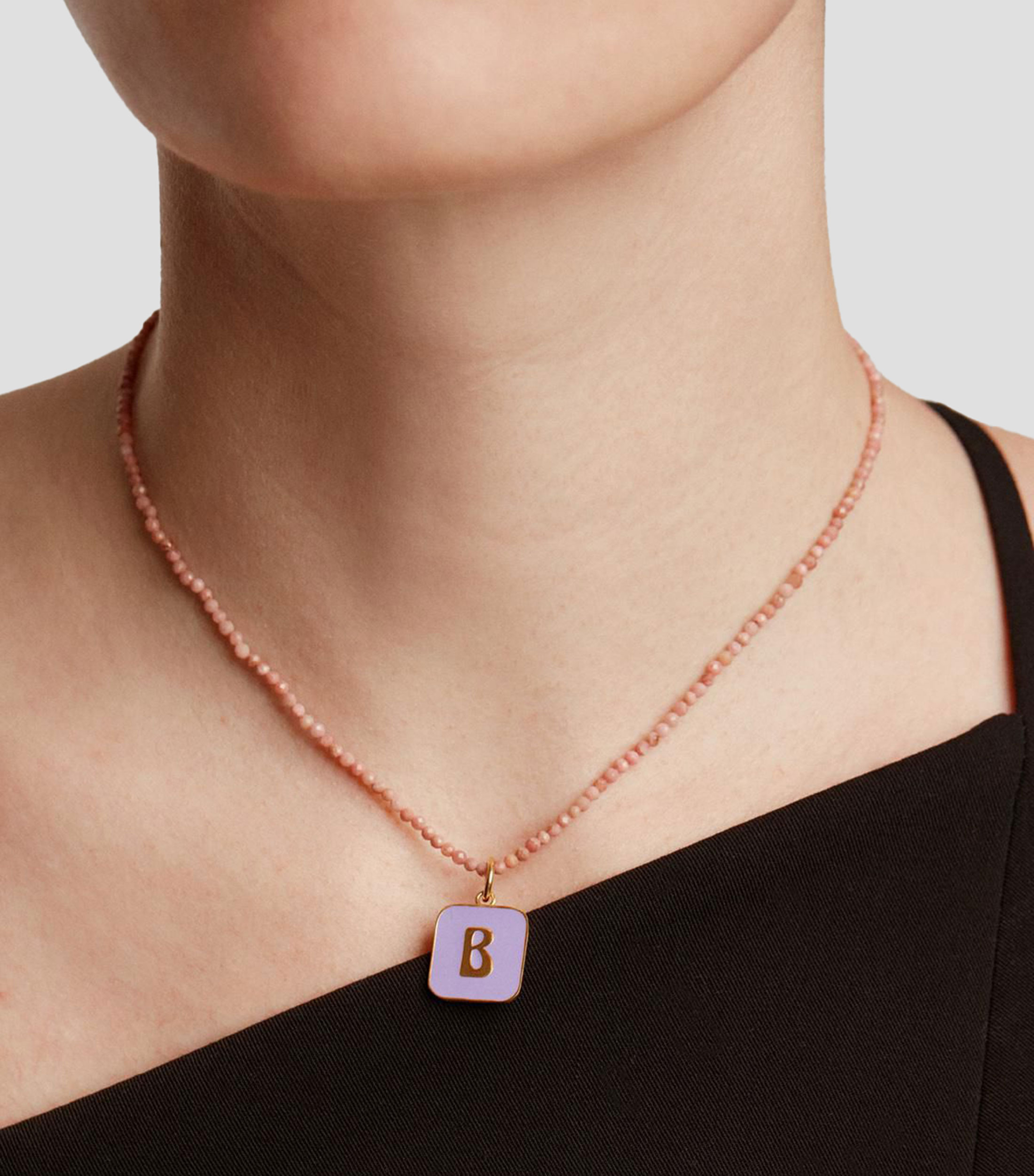 Dije inicial B en plata .925 Vibes Mujer