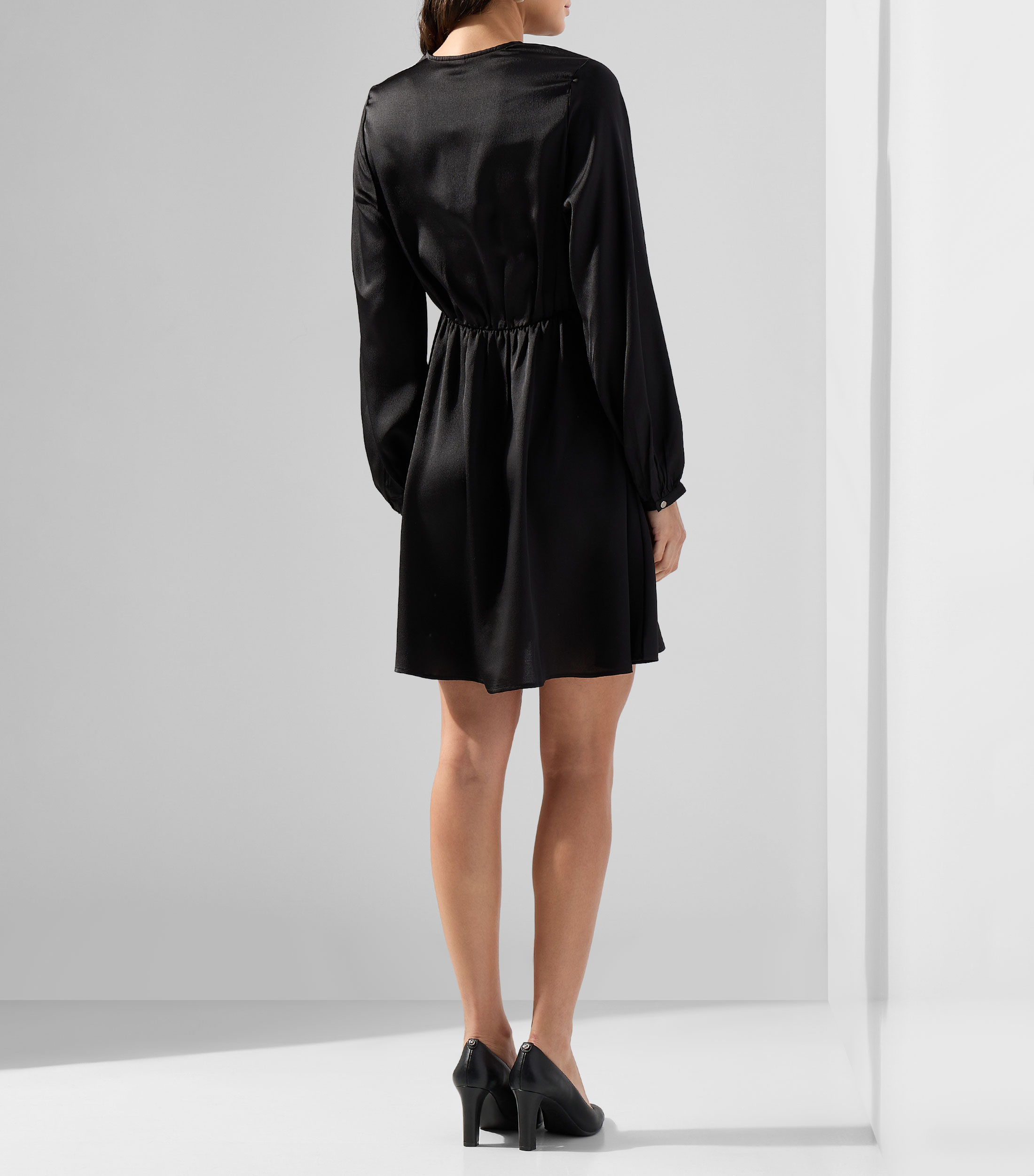 Vestido mini manga larga liso Mujer