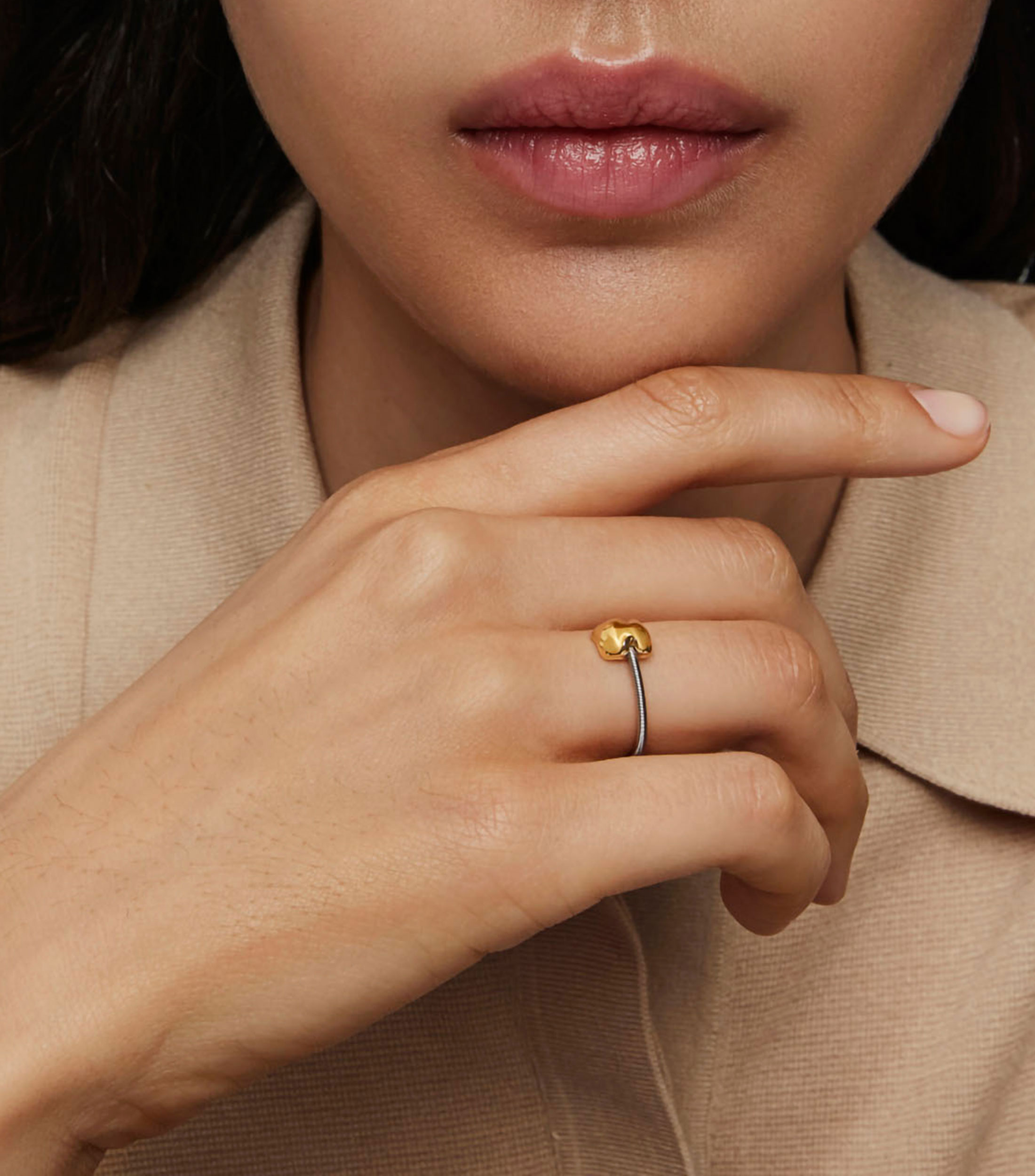 Anillo Mesh Tube con oso Mujer