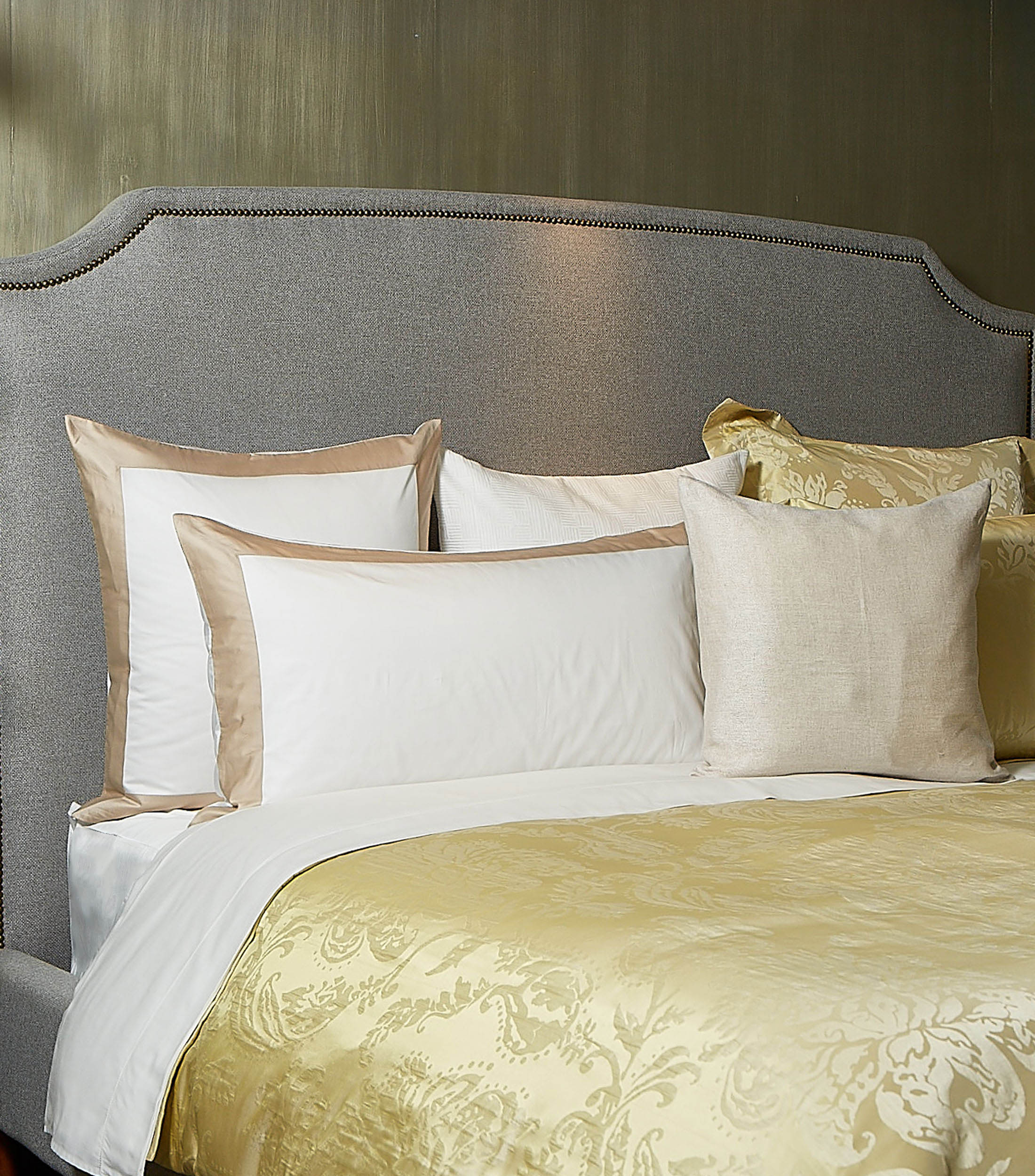 Funda para almohada King Size de algodon Bold Blanco con beige
