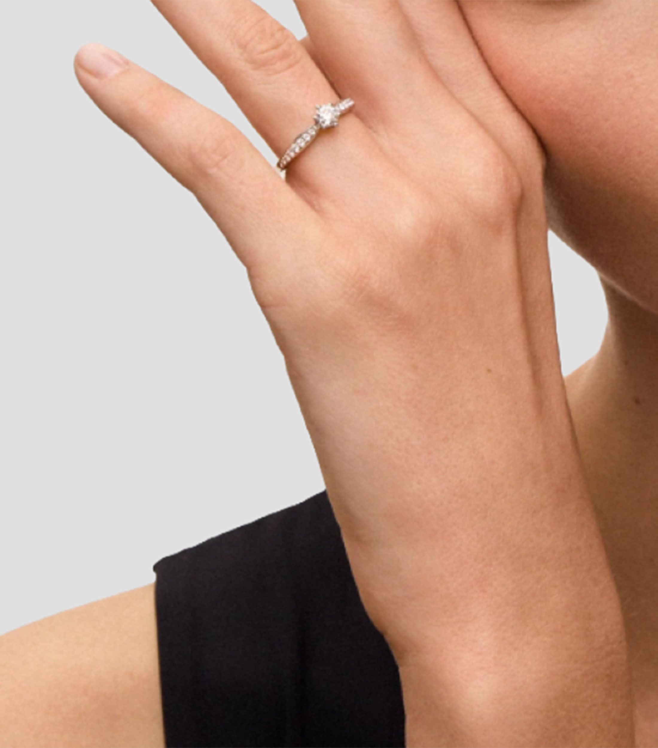 Anillo solitario en oro blanco de 18 kilates Compromiso con diamantes Mujer