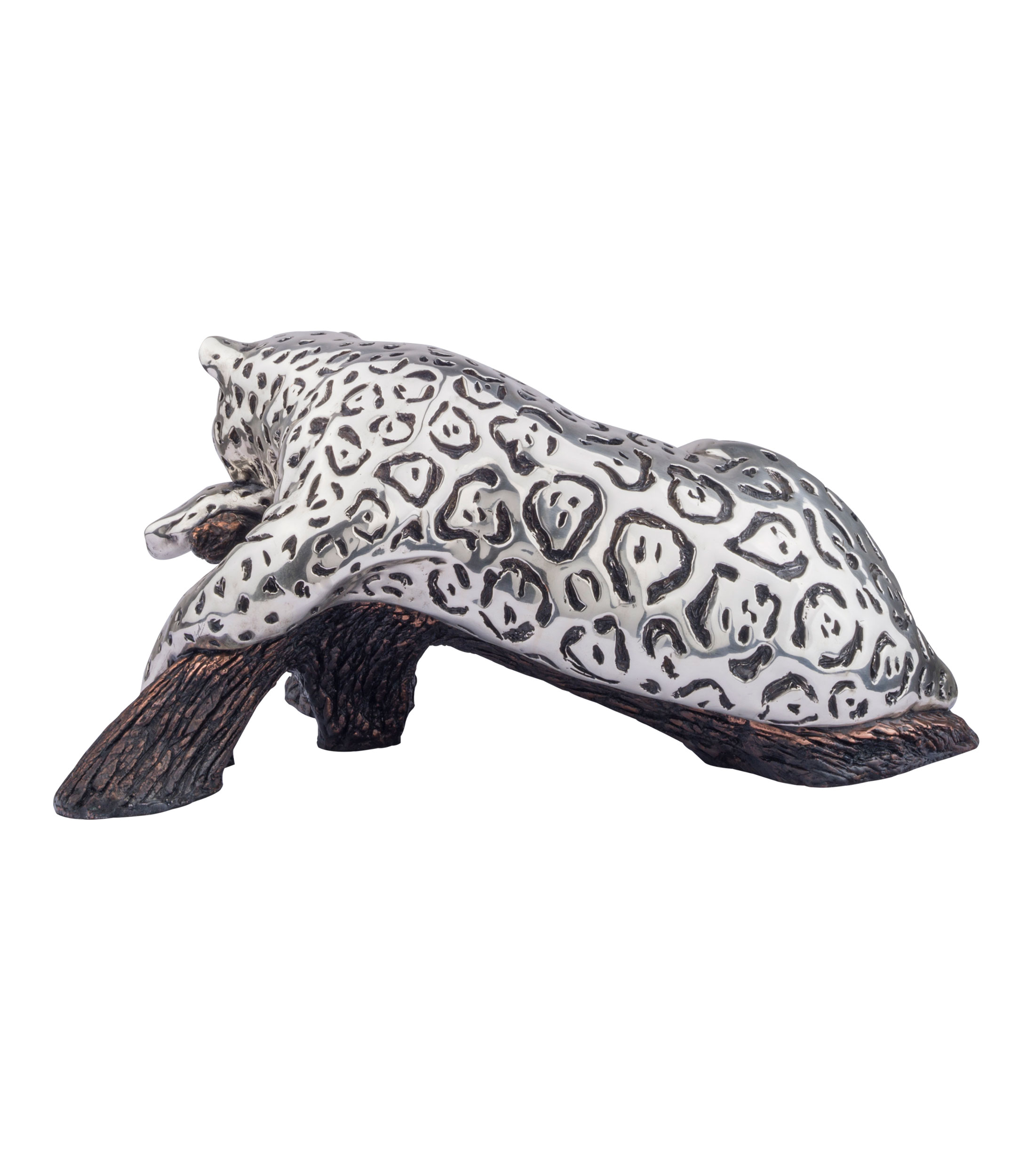 Escultura de jaguar recostado en una rama acabado plata