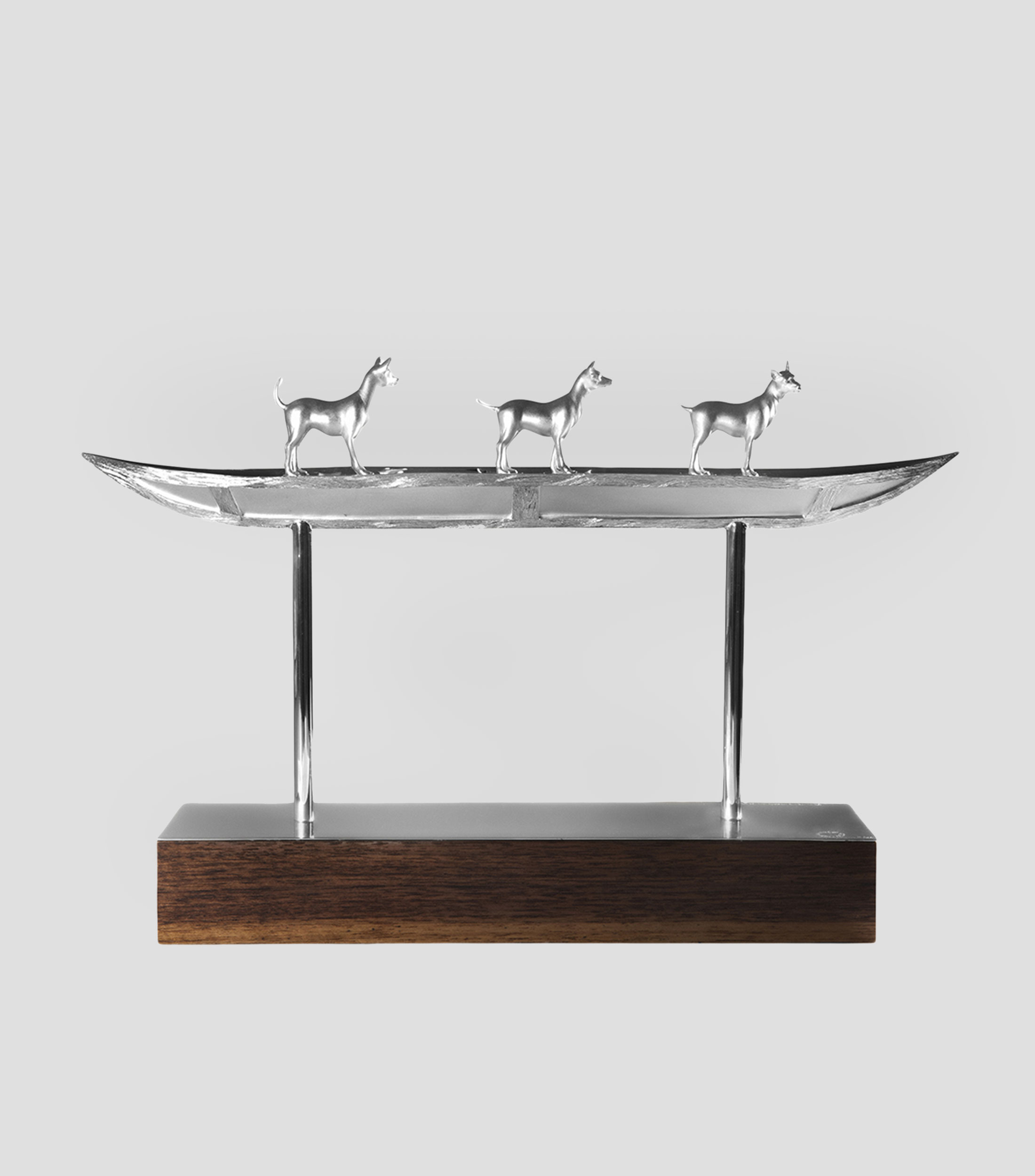 Escultura Triada en plata