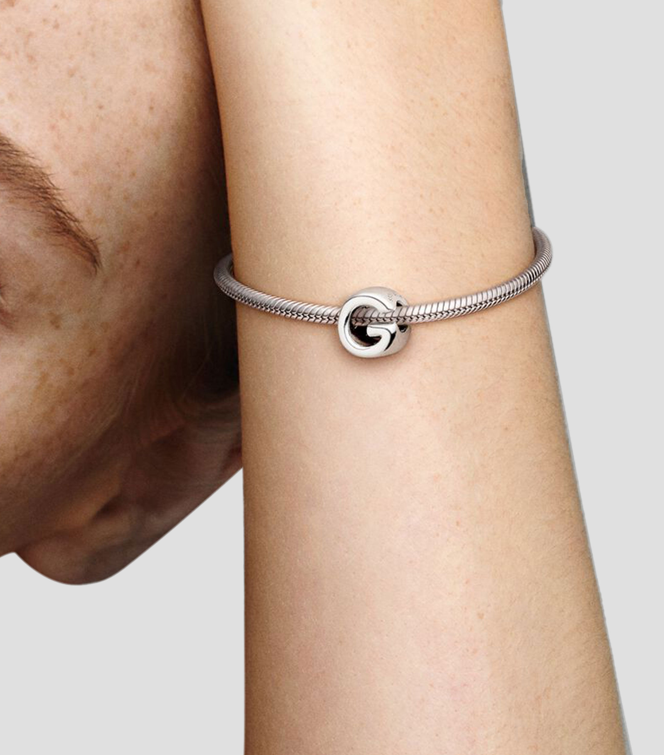 Charm letra "G" en plata .925 Mujer