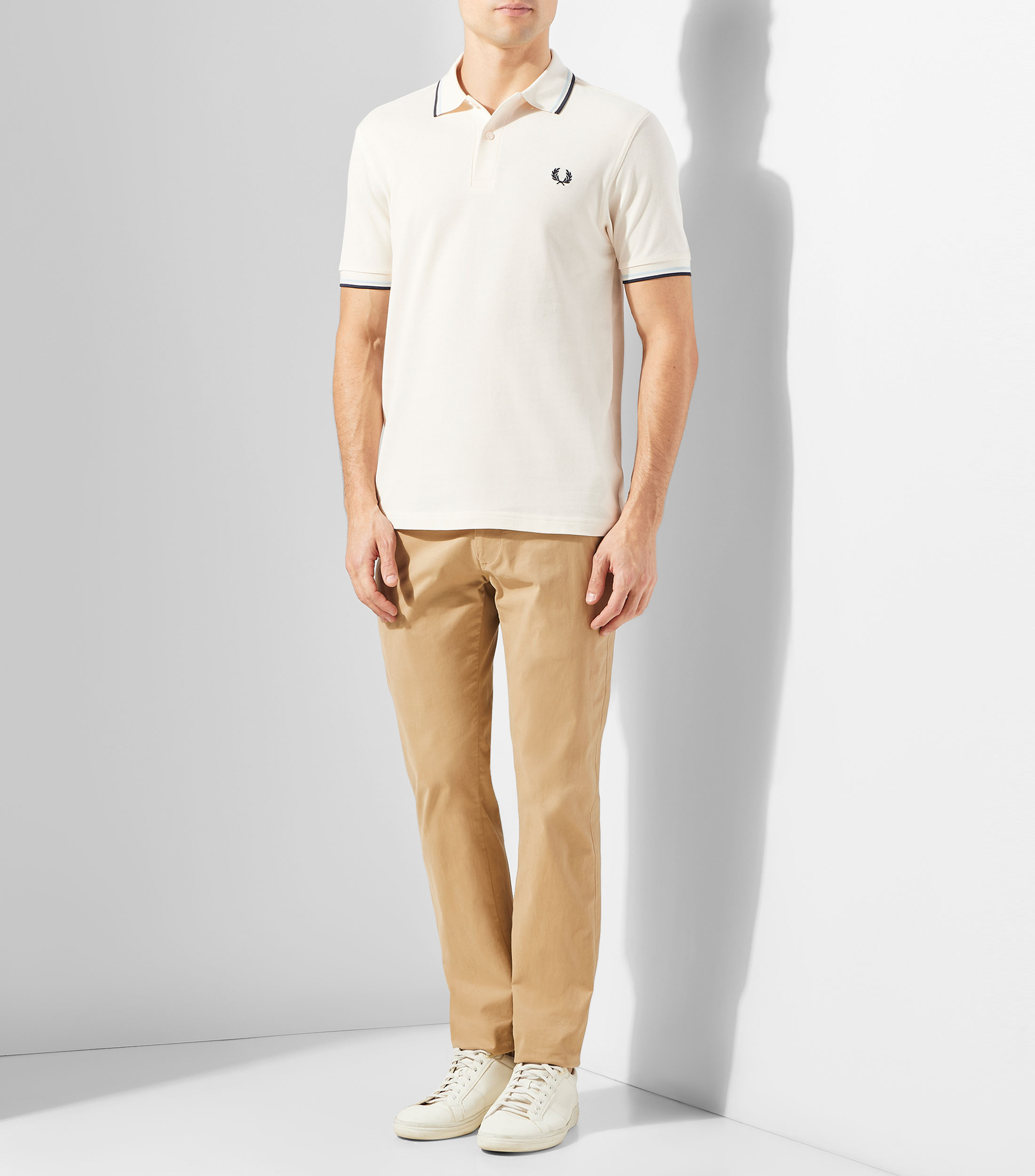 Playera tipo polo manga corta con lisa Hombre