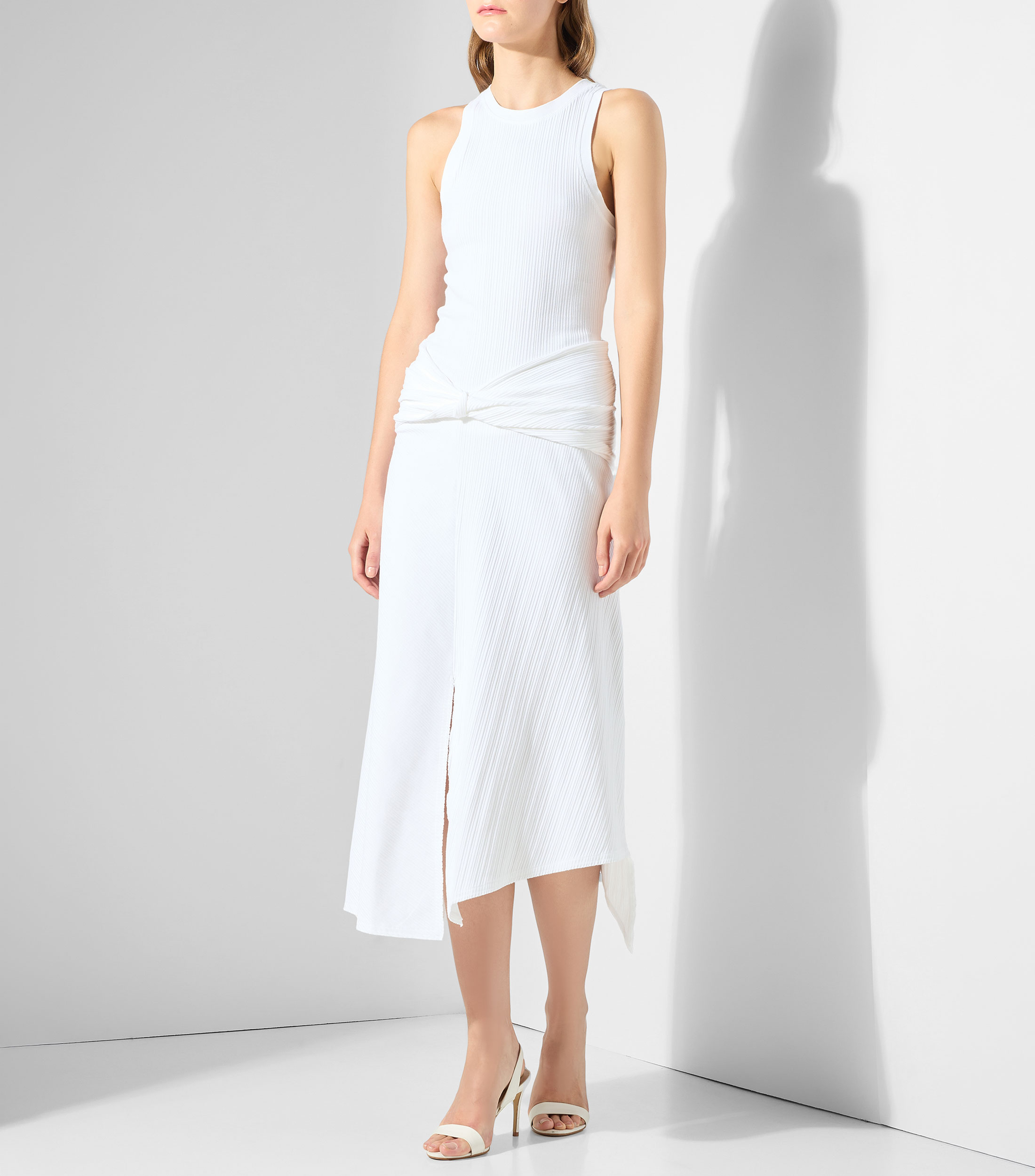 Falda midi de corte regular lisa Mujer