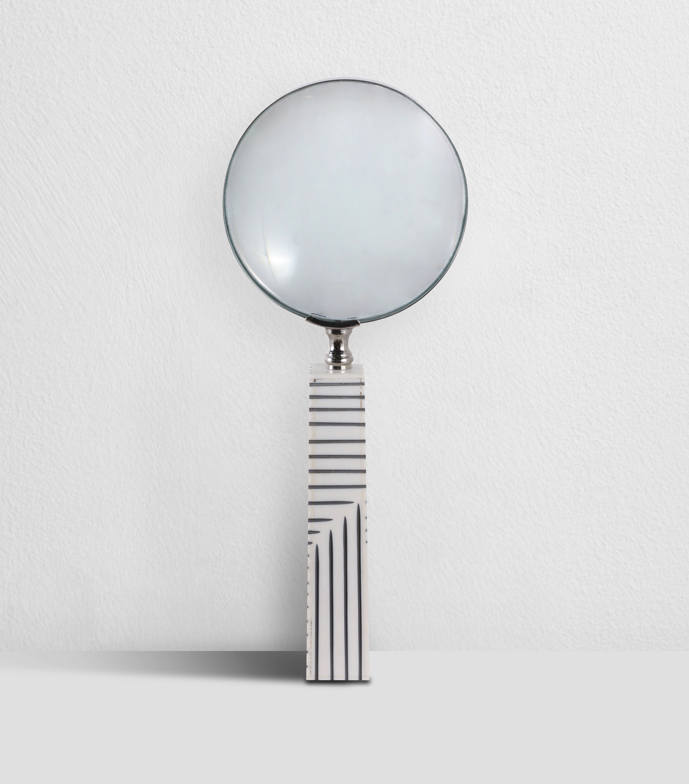 Figura decorativa Lupa en resina
