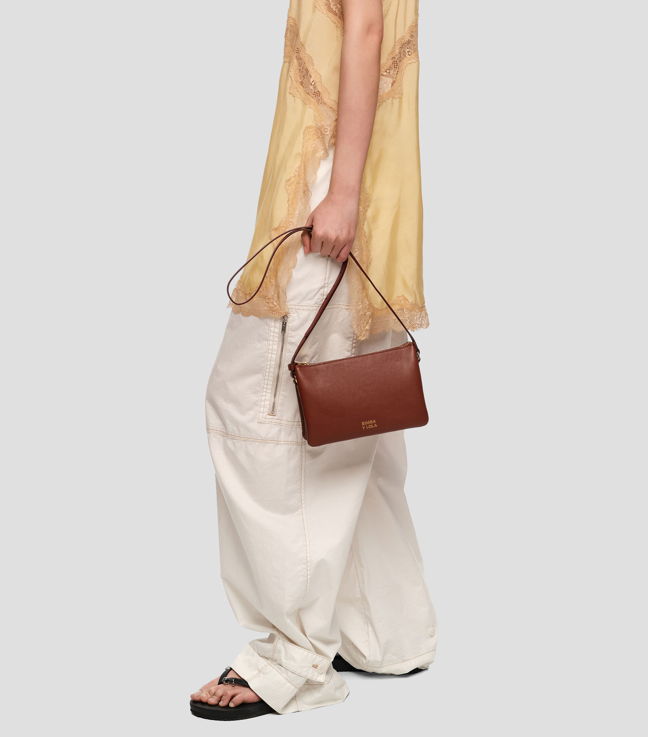 Bolso sobre triple mini piel nuez Mujer